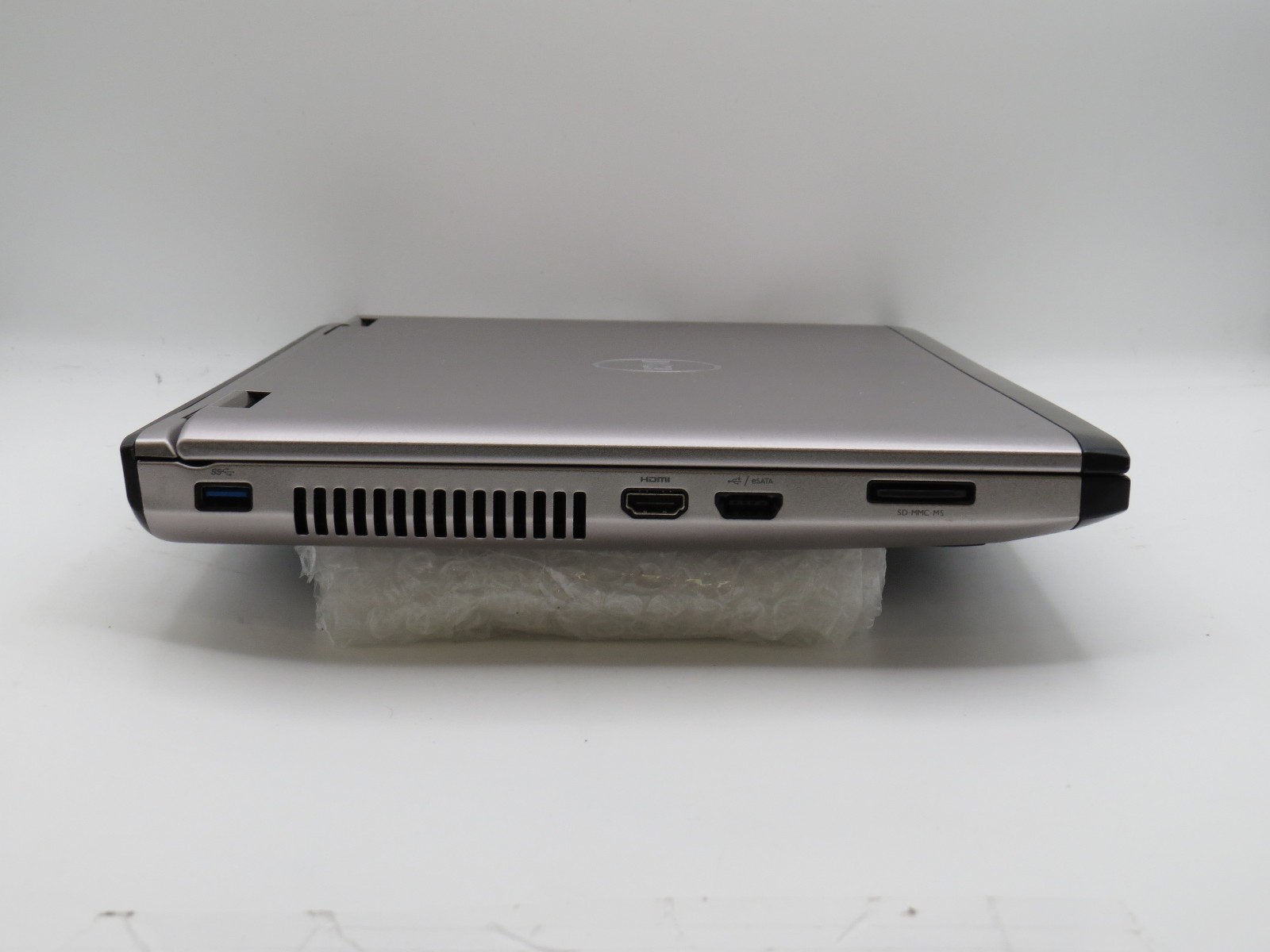 Dell Vostro 3555 | AMD A8-3500M @ 1.5GHz | 4GB DDR3 | 15.6″ | No HD/OS