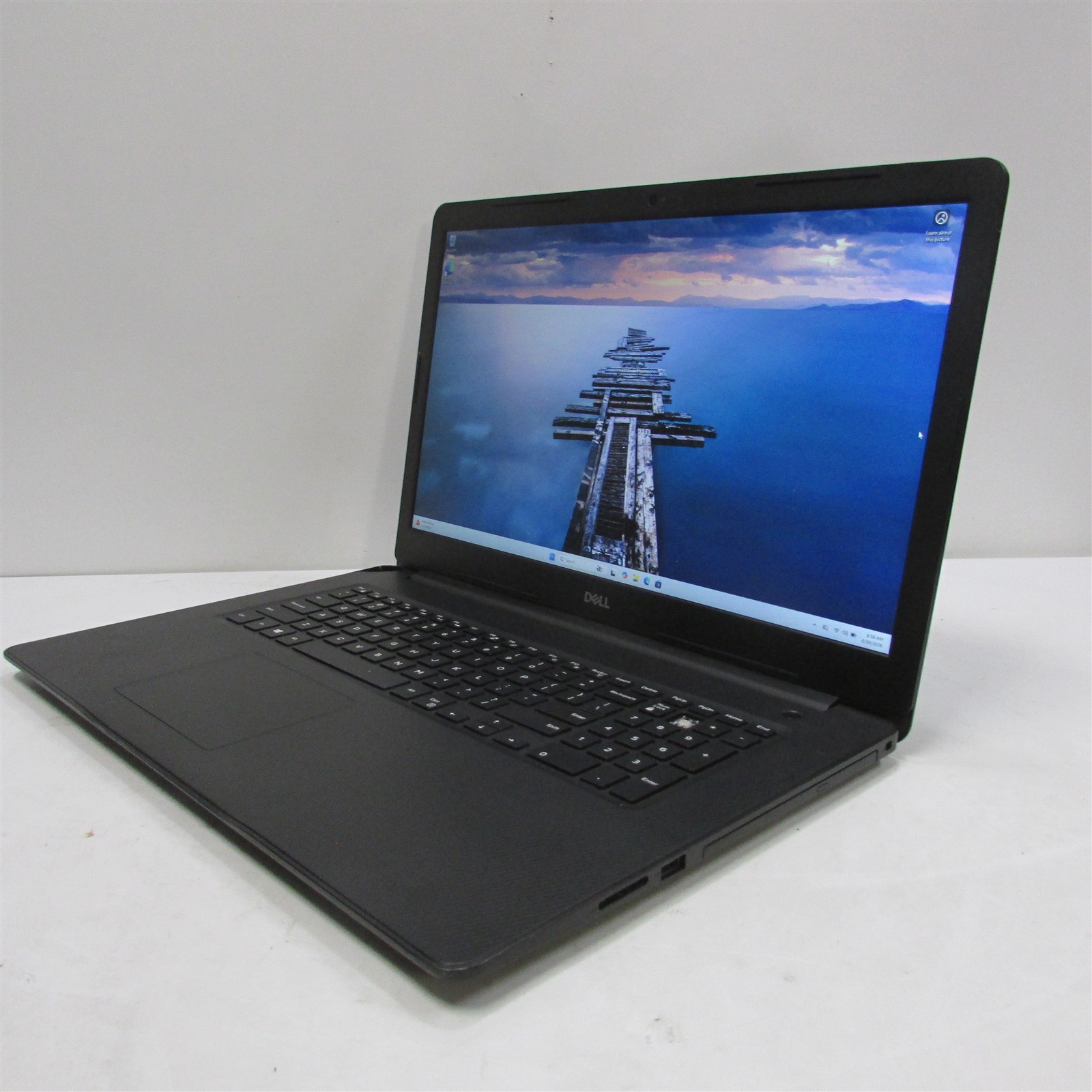 Dell Inspiron 3793 i7-1065G7 1.3GHz 16GB RAM 256GB NVME 17.3″ W11P DMG/MISS KEY