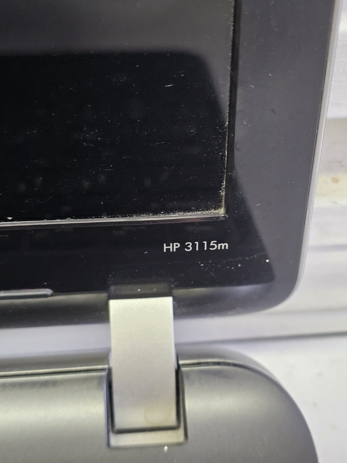 HP 3115M Laptop – AMD E-300 – 4GB RAM – BIOS LOCKED – NO HDD/OS – Parts – READ