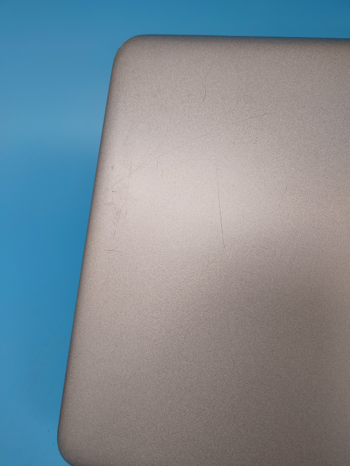 HP EliteBook 840 G4 2ST57US 14 i7-7600U 2.8 8GB 256GB SSD WINDOWS 10 PRO