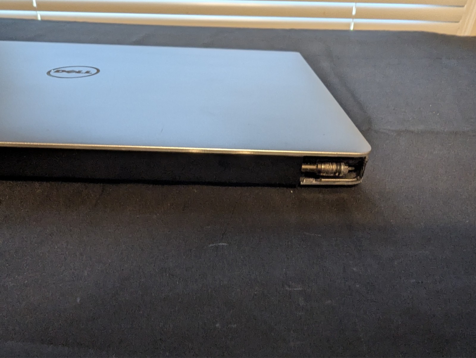 Dell Laptop – XPS 15 9560 – i7-7700HQ 16GB 512GB NVMe GTX 1050 Win11 Pro