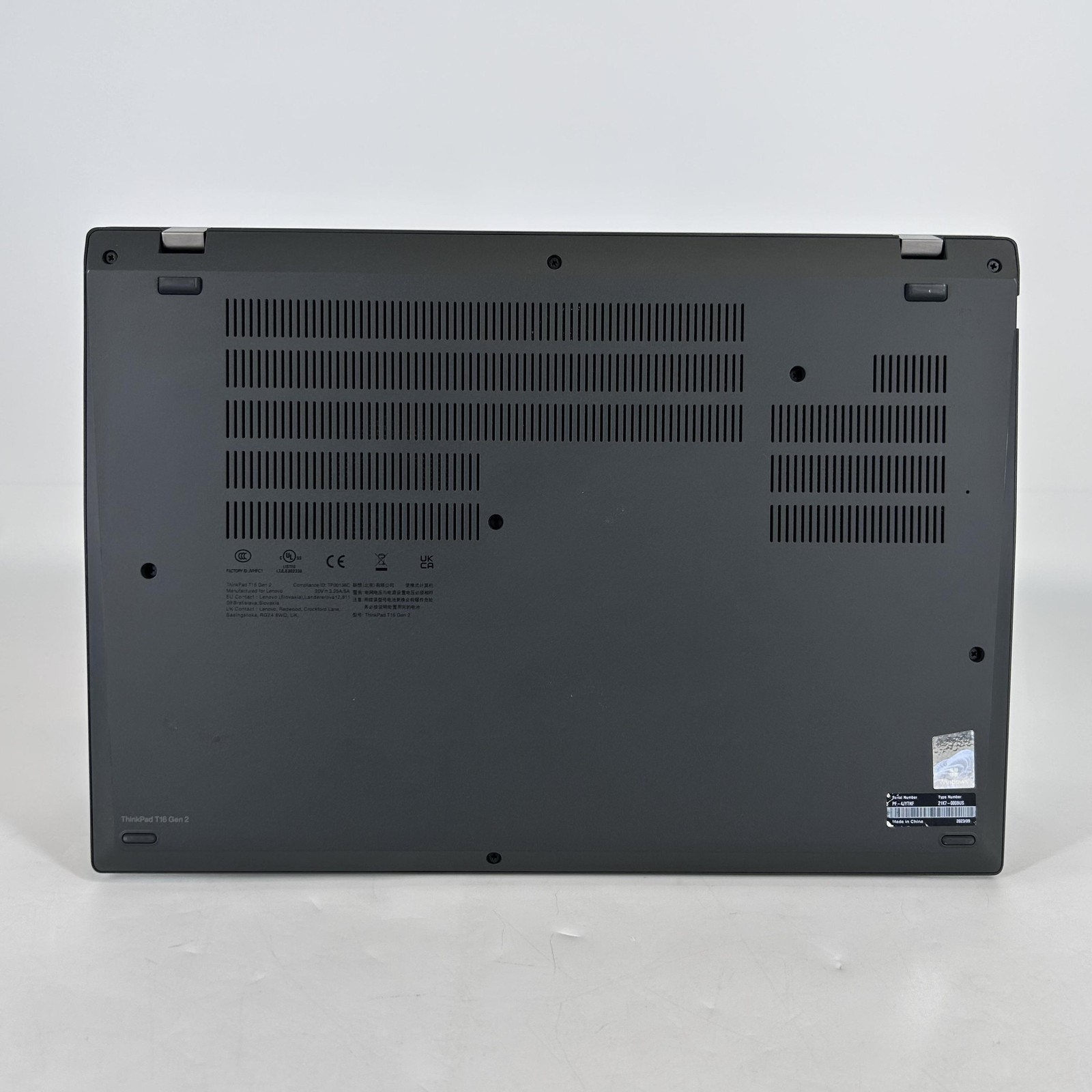 Lenovo ThinkPad T16 Gen 2 Black FHD+ 3.3 GHz Ryzen 7 PRO 7840U 32GB 1TB SSD Good