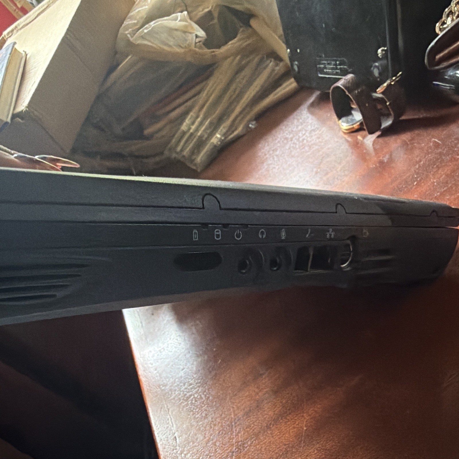 Dell Inspiron 14in Pentium III 900MHz 64MB 10GB HDD Win ME Black