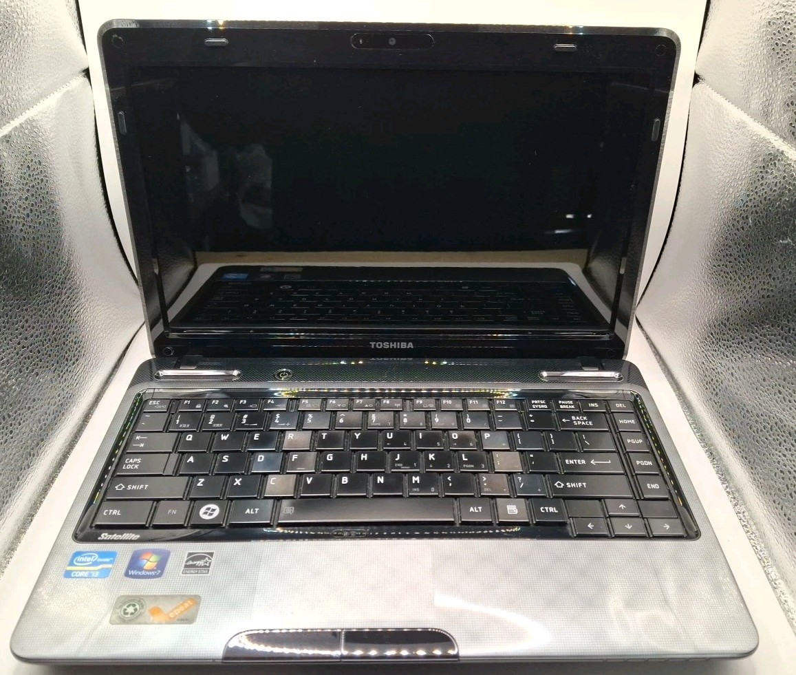 Toshiba Satellite L730 Laptop Core i3-2330 2.20GHz/6GB RAM/640GB HD/Win 10 Pro