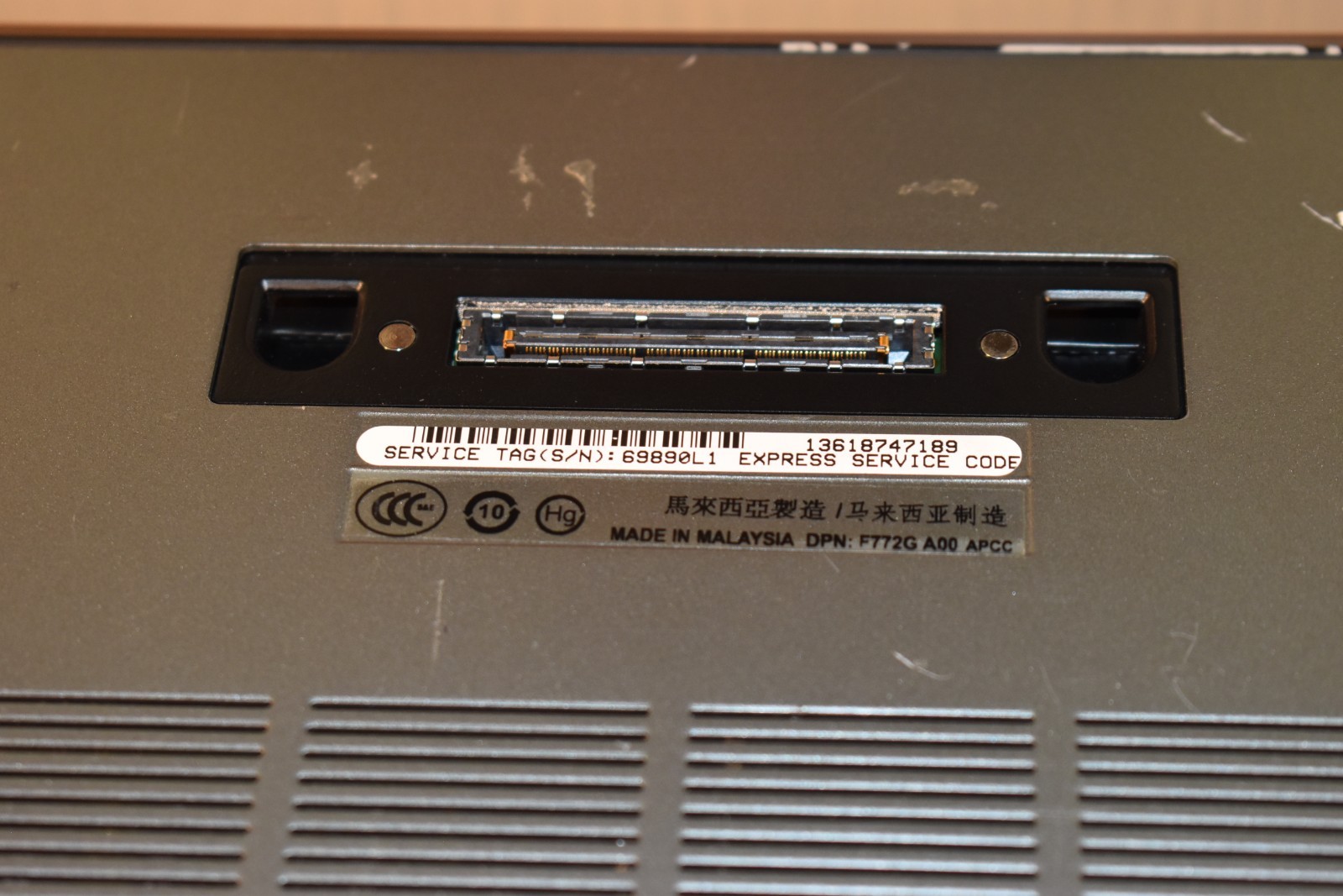 Dell Precision M6400 17″ Windows XP Pro 32-bit T9900 3.06GHz SSD AMD FirePro