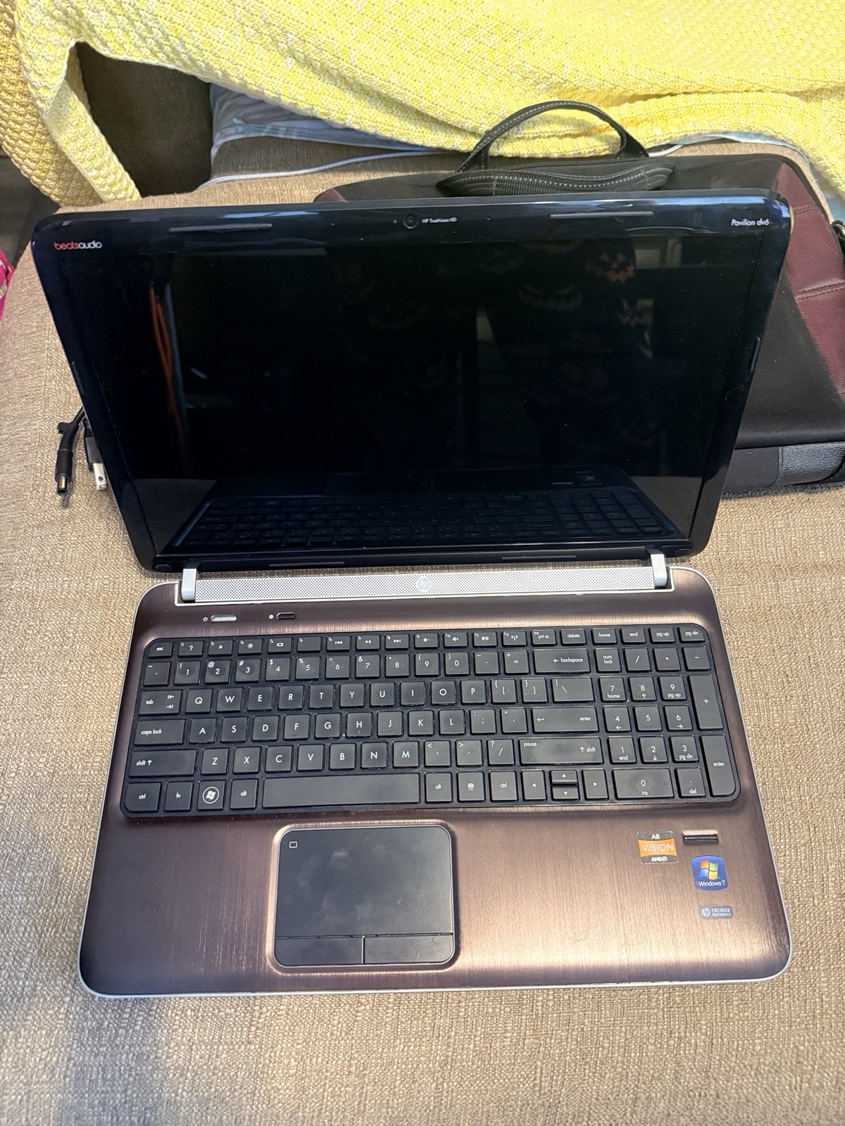HP Pavilion DV6-6C35DX AMD A8-3520 1.6GHz, 6GB Ram, 600GB HDD, Windows 10