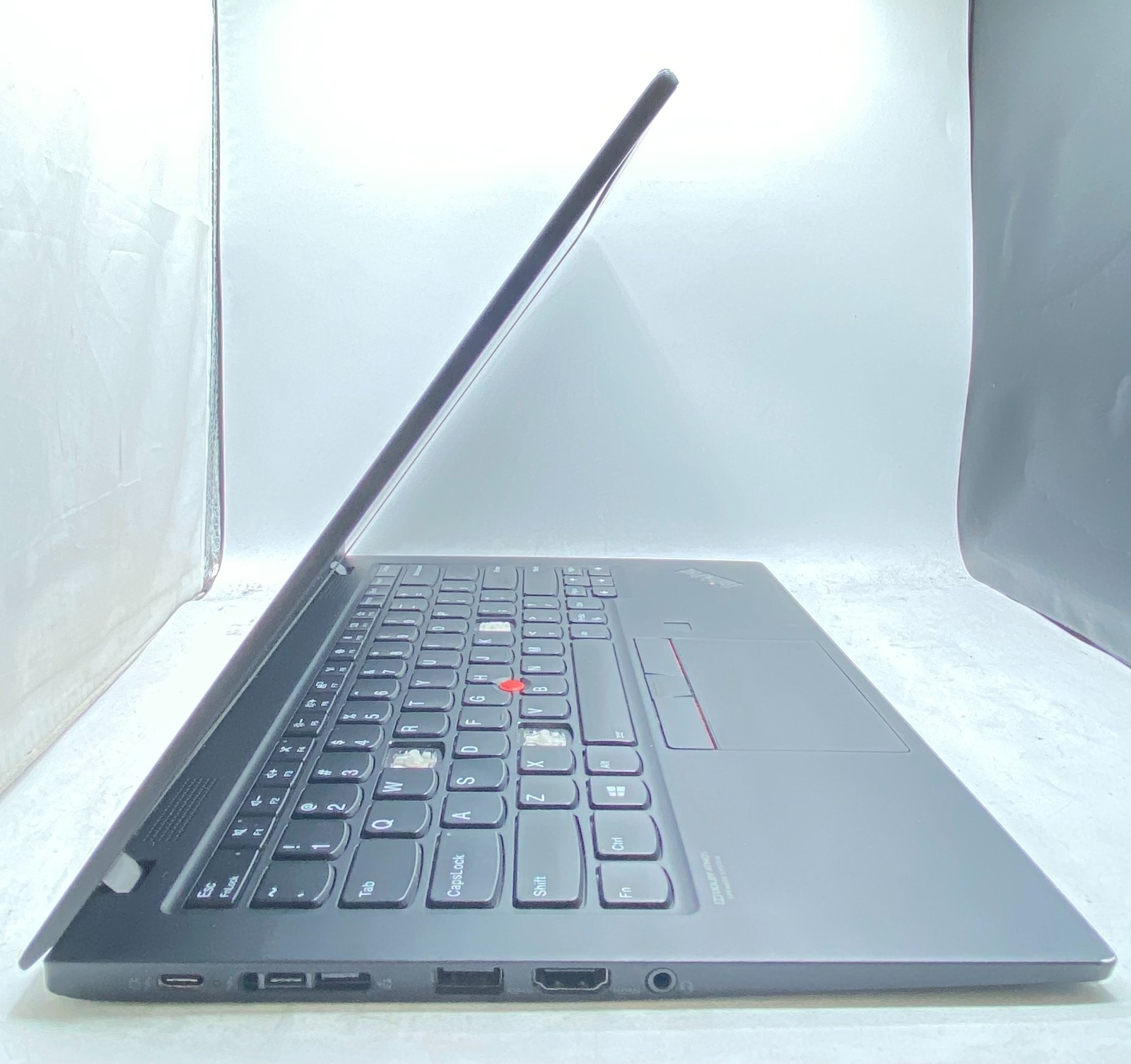 Lenovo ThinkPad X1 Carbon 7th Gen 14″ Laptop Intel i7-8565U 16GB RAM 256GB SSD