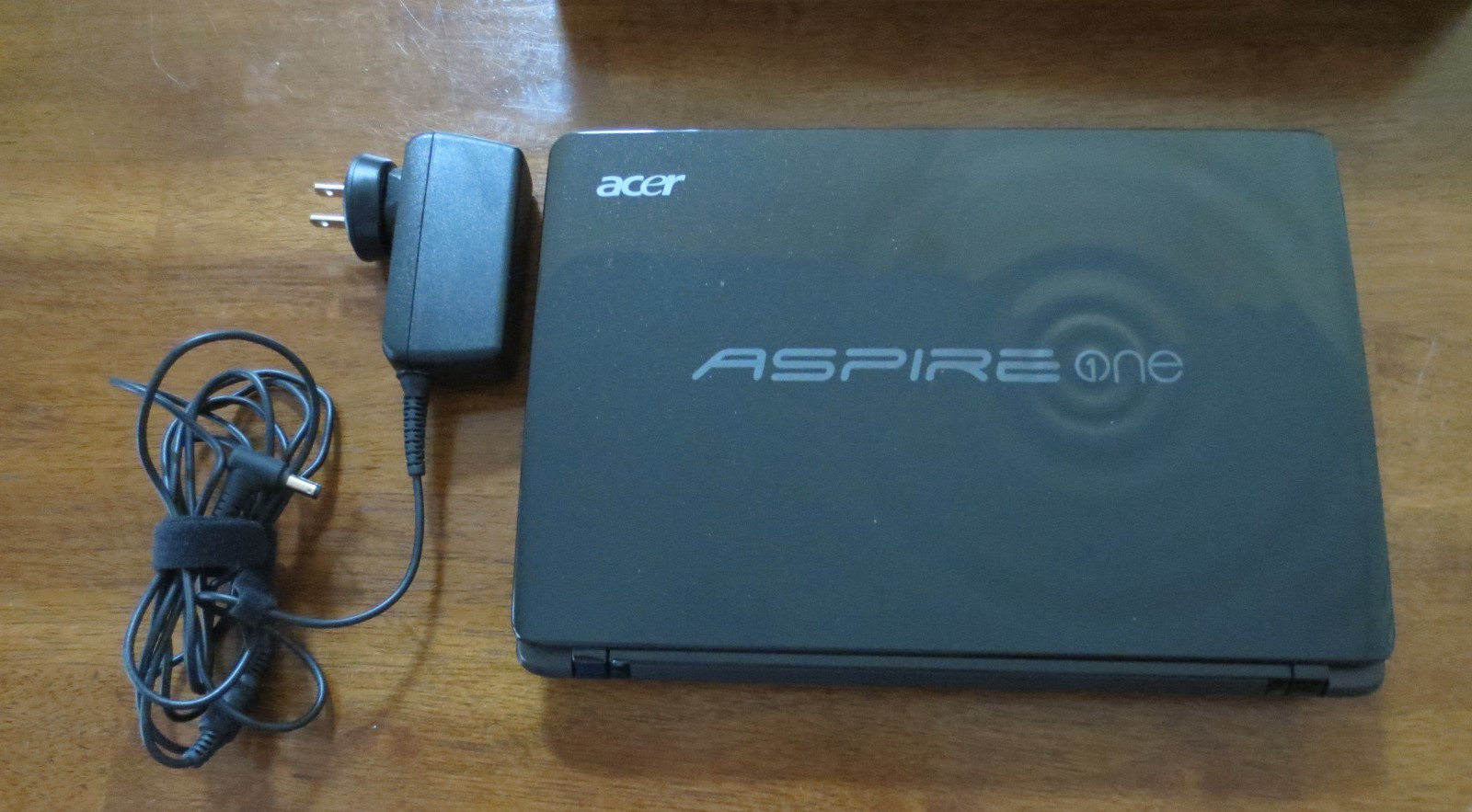 Acer-Aspire One 722-BZ848 500GB HDD with Charger and Box 11.6″ HD LED LCD