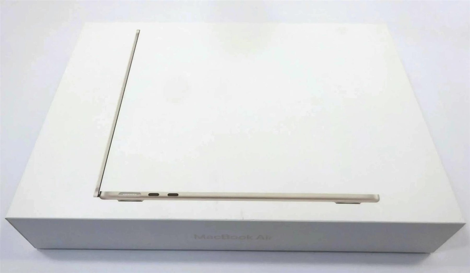 Apple MacBook Air 2022 A2681 13.6″ M2 8C CPU 3.5GHz 8GB 256GB SSD Open Box