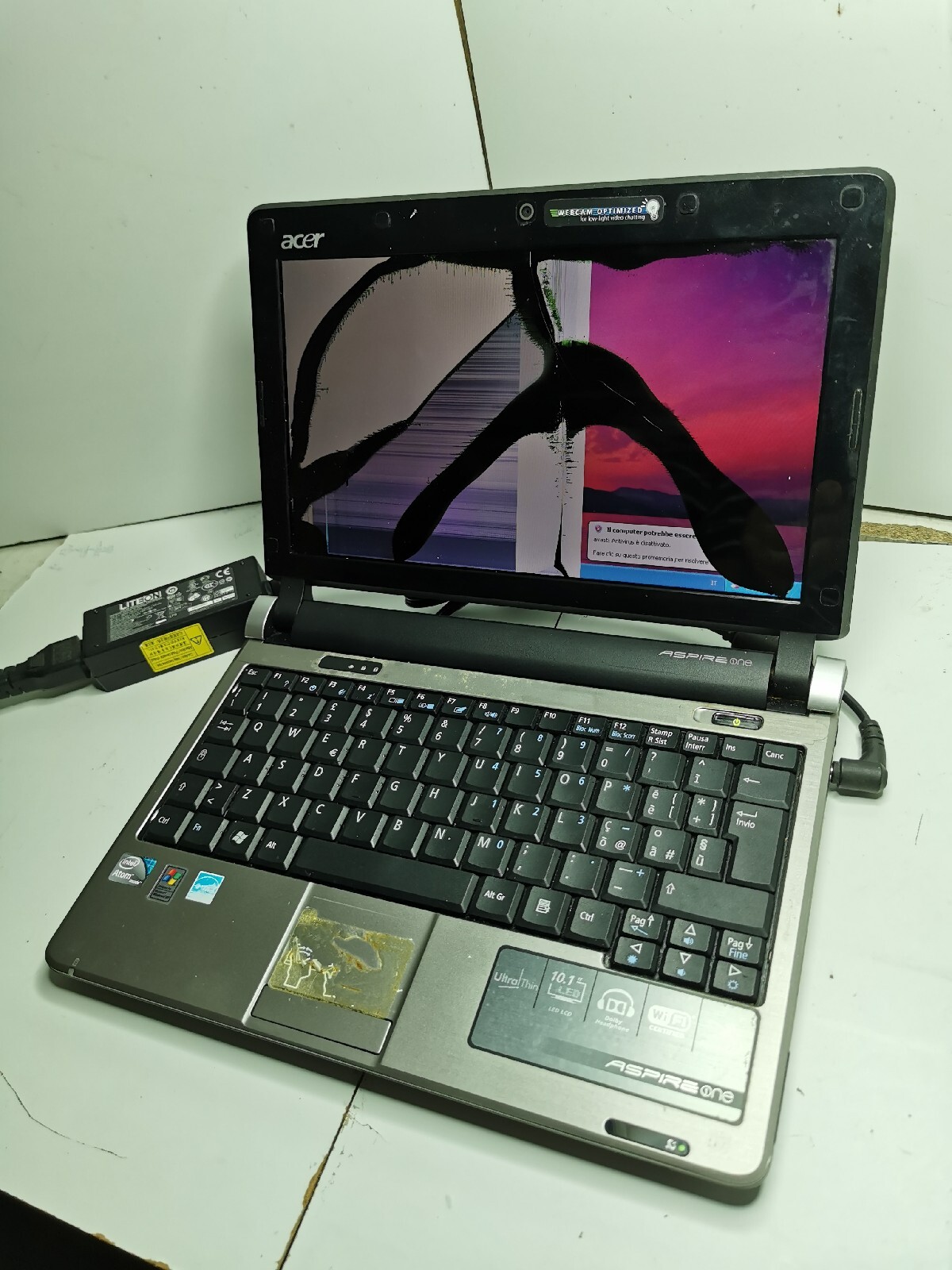 MINI PC Acer Aspire One Series KAV 60 Diplay Rotto