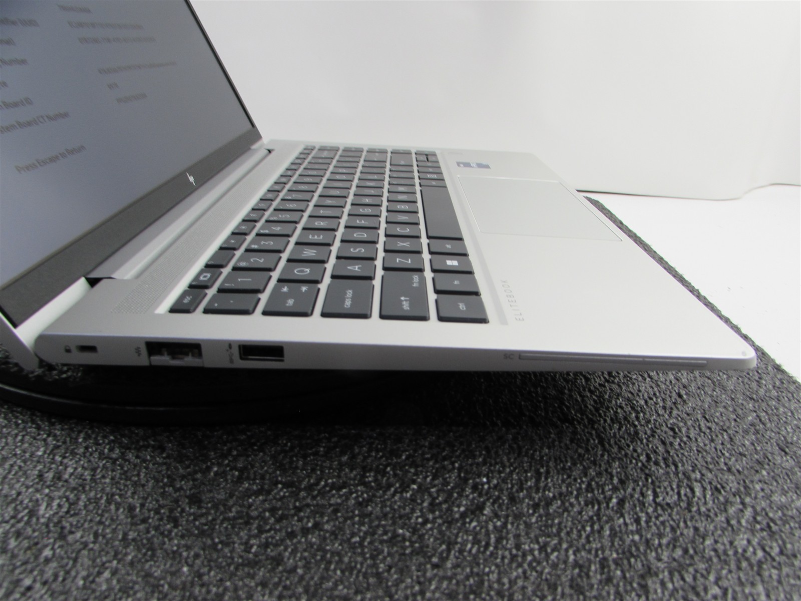 HP ELITEBOOK 640 (G9) 1920X1080 FHD TOUCHSCREEN I7-1270P NO SSD 8GB RAM NO O.S