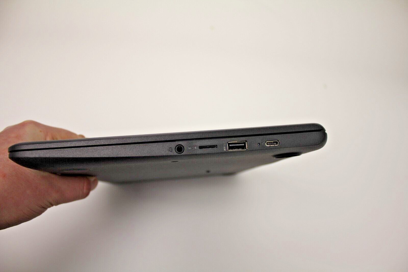 Dell Chromebook 11.6 inch ( 32 GB, Intel Celeron N4020, 2.80 GHz , 4 GB ) NO BAT