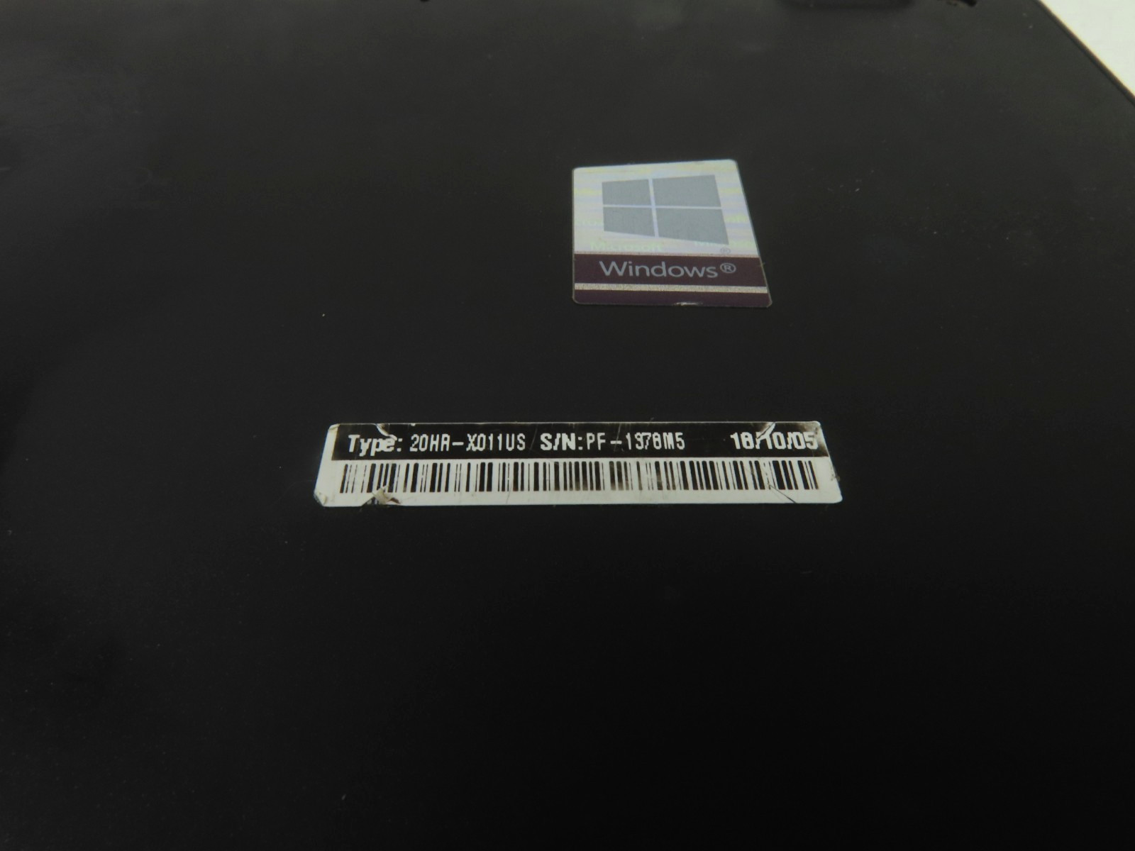 Lenovo ThinkPad x1 Carbon 14″ Intel Core i7-7500U 2.70GHz 8GB RAM 256GB SSD