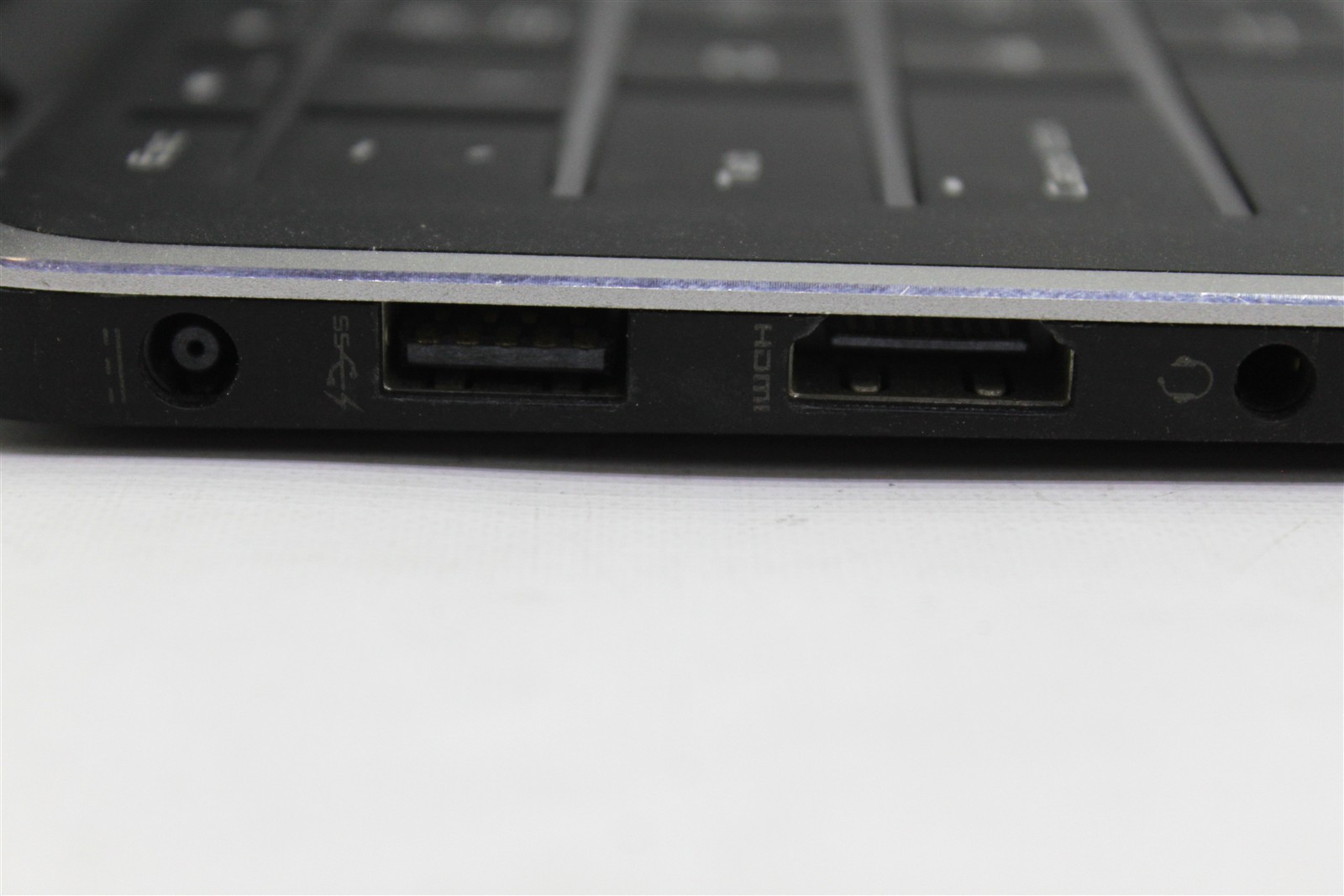 Dell XPS 11 11.6″ 9P33 Intel i5-4210Y 1.50GHz 4GB 128GB SSD NO OS