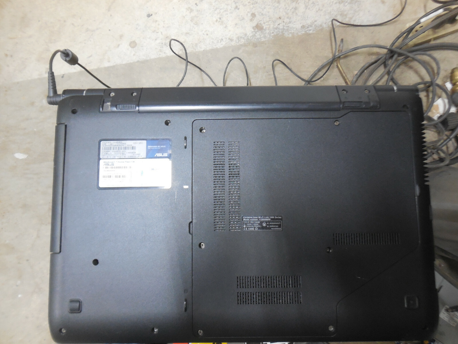 3 LAPTOPS LOT HP,ASUS,TOSHIBA.TESTED FOR POWER UP ONLY .