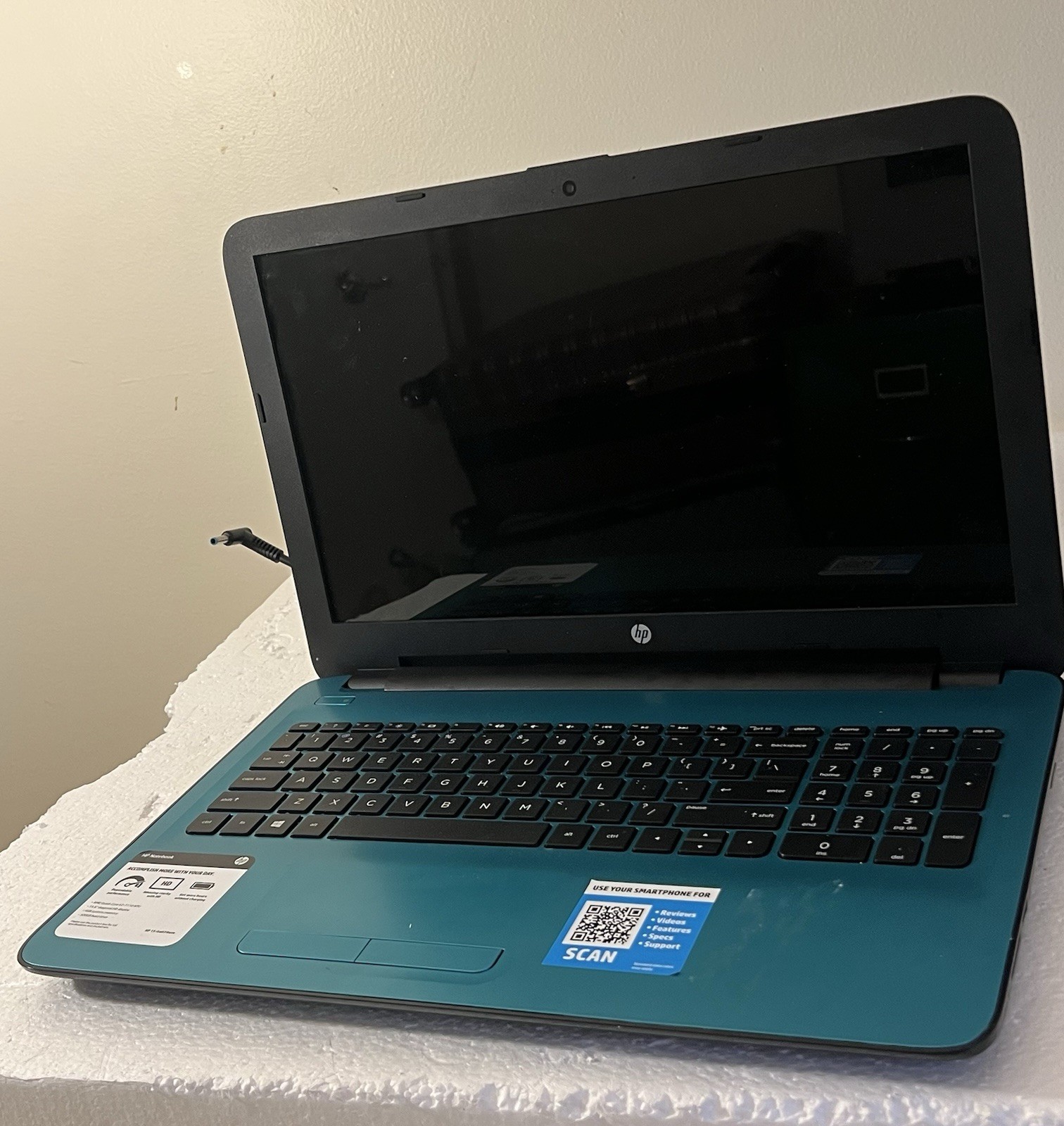 HP Note Book (15.6”) Windows 10 Laptop 4GB 500HD Does Not Hold Charge .slow