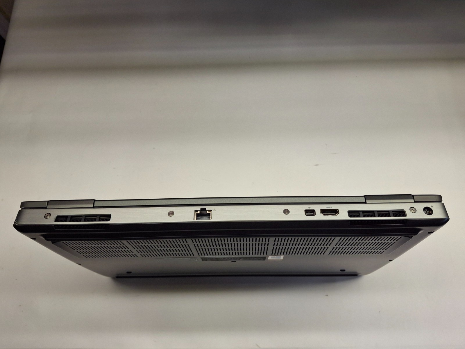 Dell Precision 7540 15.6″ Laptop Core i7-9750H 16GB RAM 256GB SSD WC Wifi Win11P