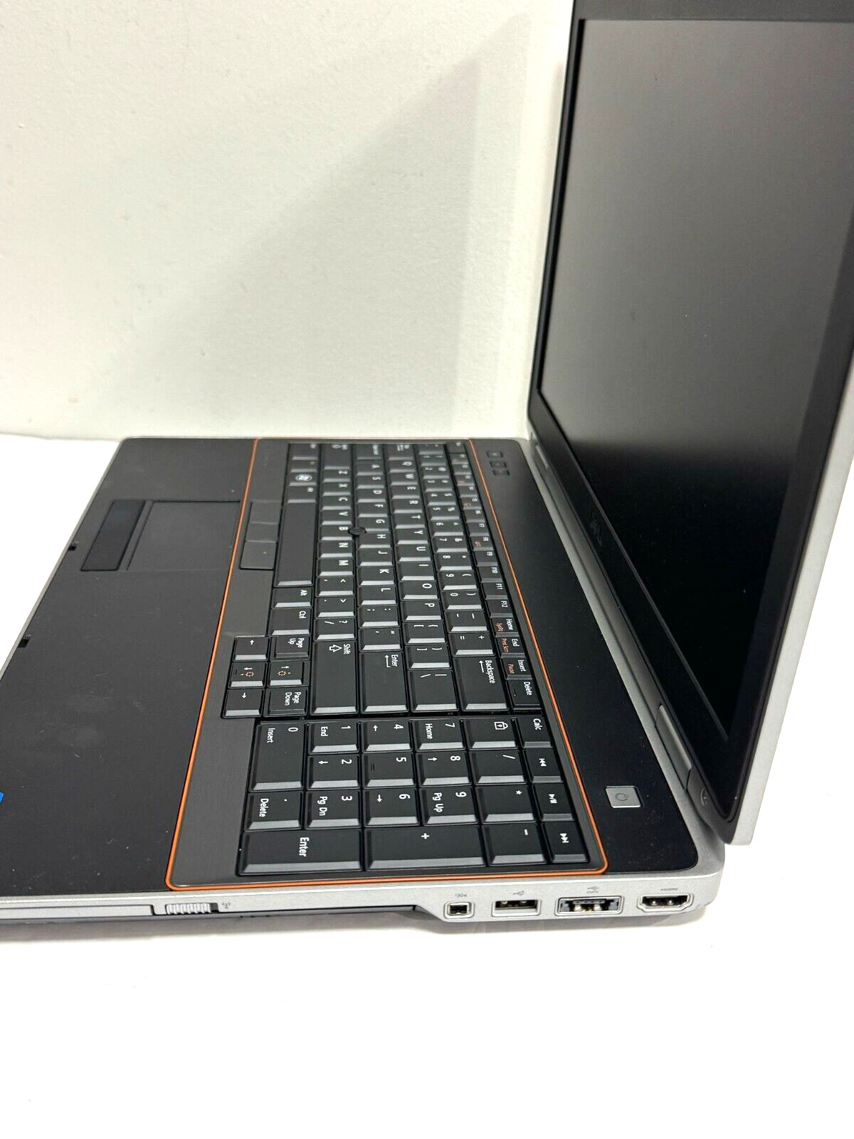 Dell Latitude E6520 Intel i5-2410M 2GB RAM NO SSD/NO CHARGER