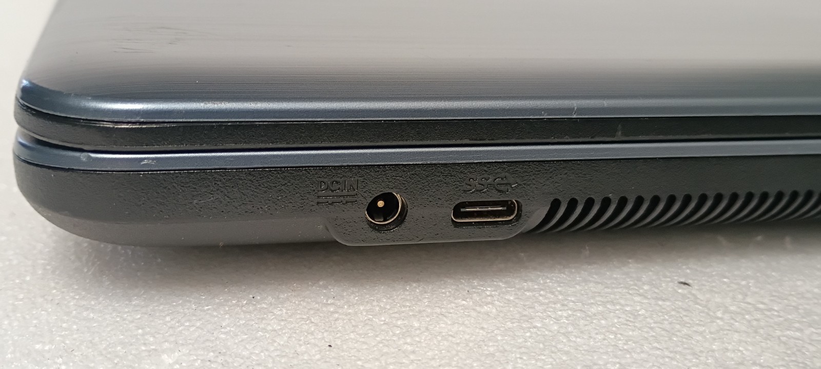 ASUS X540L Laptop, Intel Core i3-5020U CPU 2.20GHz, 4 GB RAM PARTS/REPAIR NO HD