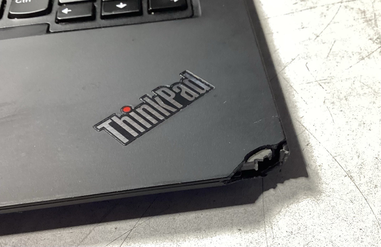 THINKPAD LENOVO T490 INTEL CORE i7 8th GEN *AS IS/FOR PARTS*