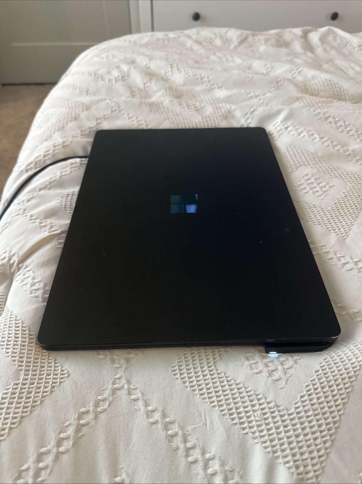 Surface Laptop 5, 13.5”, i5-1235U, 8GB Ram, 512 GB SSD. Windows 11 Home.