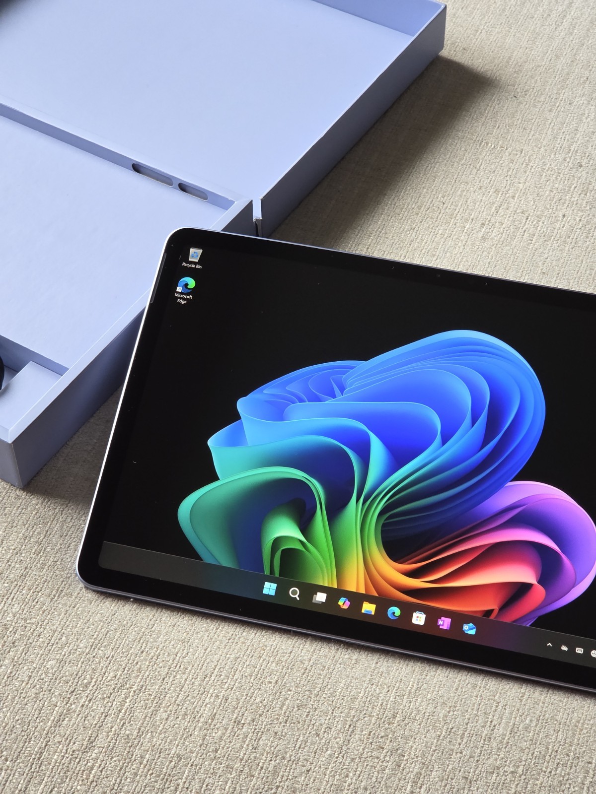Microsoft Surface Pro 12” 2025 Snapdragon X Plus 16GB RAM 512GB SSD Violet Touch