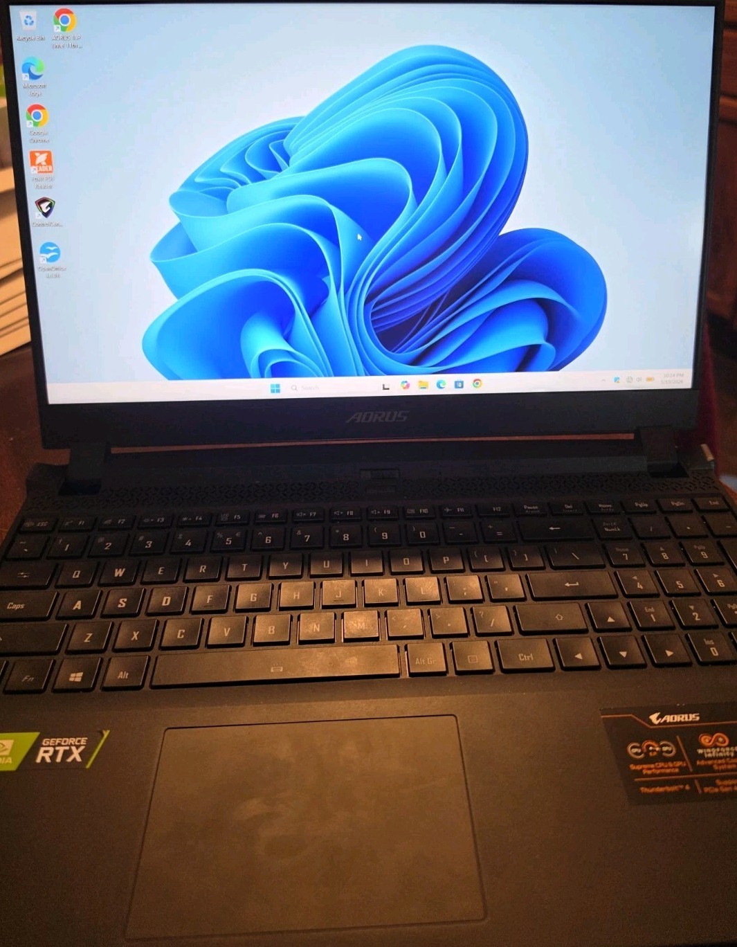 Gigabyte Aorus 15P Yd- 74Us244Sh 15.6 Inch Intel Core 17-11800H 2.3Ghz/ 32Gb Ddr