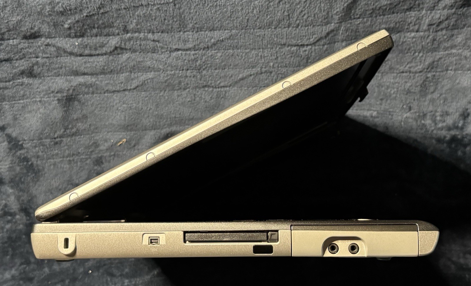 Complete Dell Latitude D530 15″/C2D 2.00GHz/4GB/128GB SSD/WiFi/Serial DSUB/XP