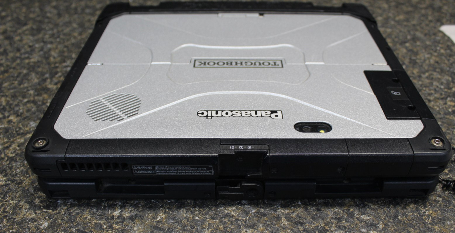 Panasonic Toughbook CF-33 I5-7300U 256GB M.2 -8GB DDR3 Win10Pro-NO PWR Adapt