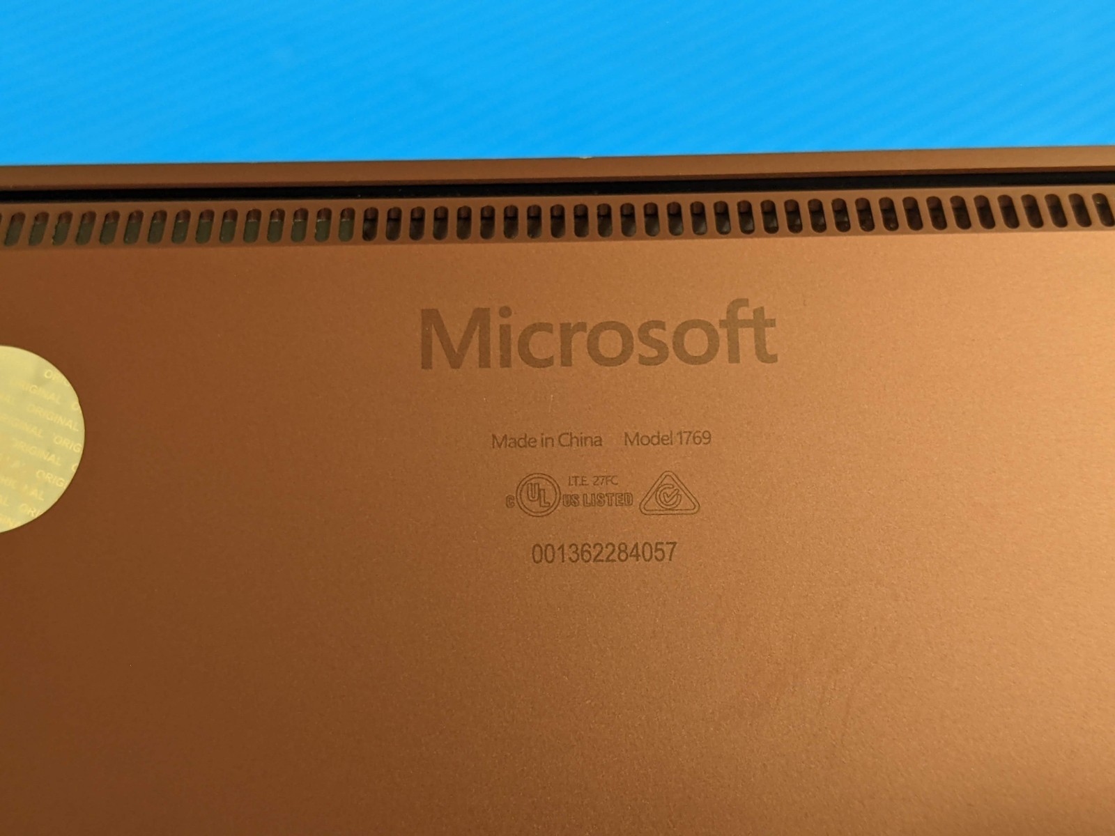 MS Surface Laptop 2 1769 13.5″ 2256×1504 TOUCH i7-8th 1.9GHz 16GB 512GB SSD W11P