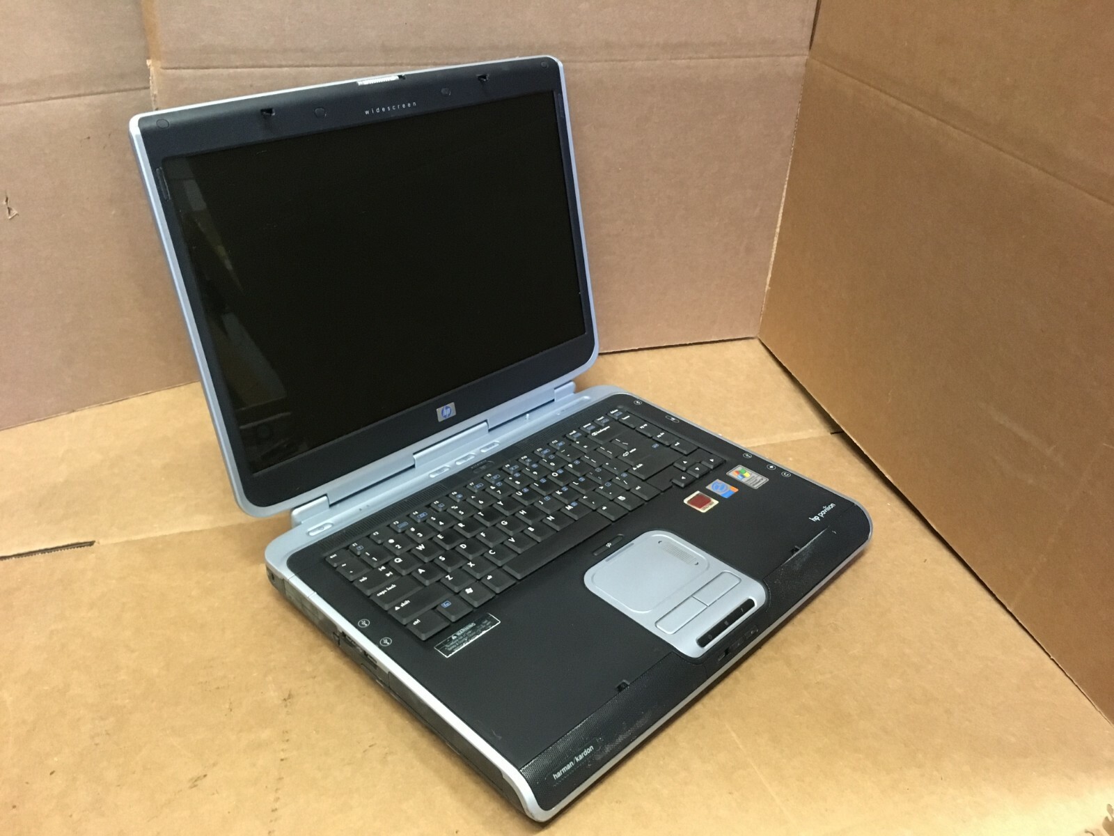 HP Pavilion ZV5000 (PP2200) Laptop P4 3.20GHz 256MB RAM, NO HDD, FOR PARTS ATI
