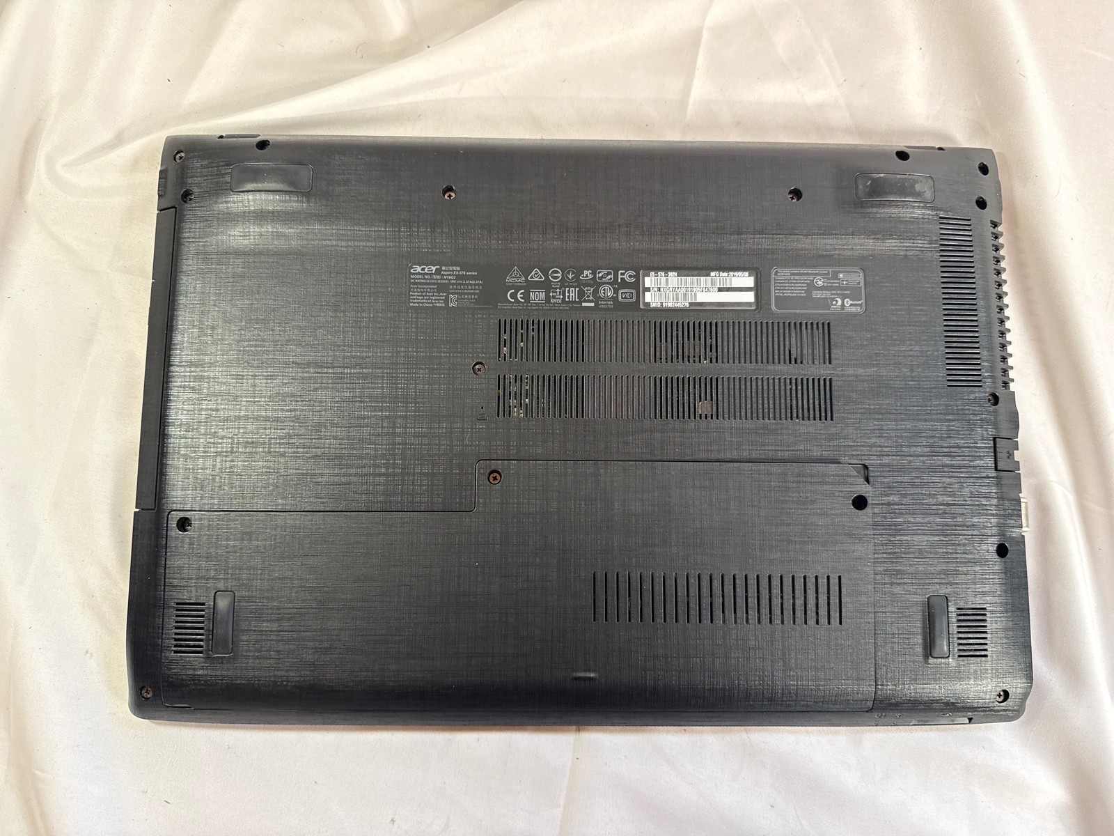 Acer Aspire E5-576 15.6″ i3-8130U 6GB 128GB SSD Win11