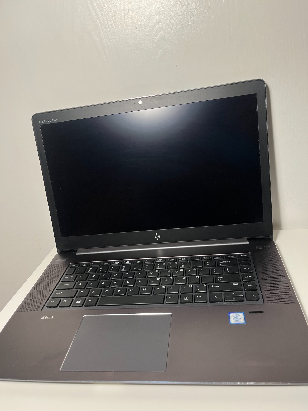 HP Zbook Studio G4 – 4k 15″ – i7-7820HQ – NVIDIA Gpu – 16gb – 256gb – READ DESC