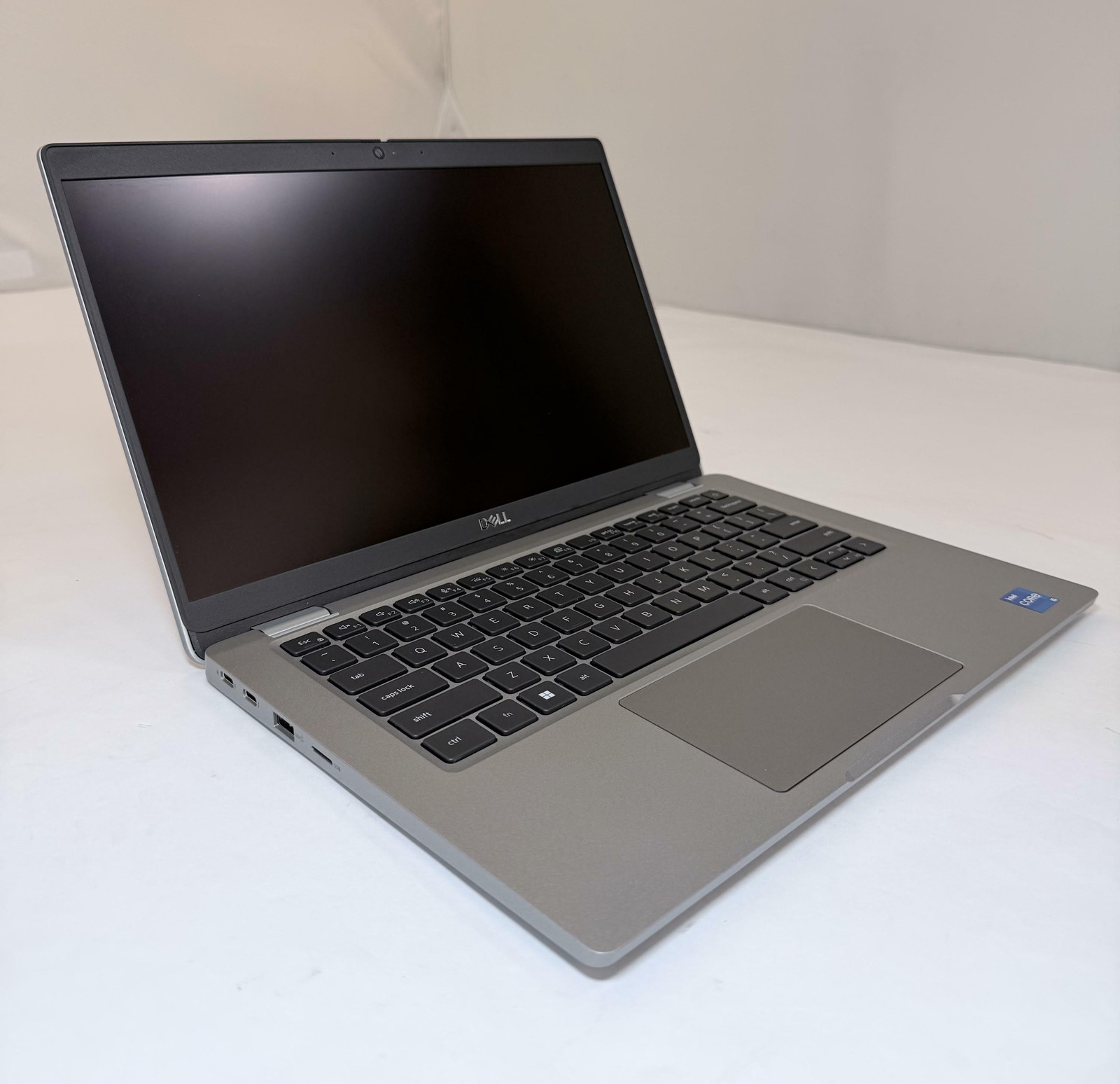 DELL LATITUDE 5330 13″ Laptop Core i5-1245U 16GB 256GB NVMe Windows 11 Pro -Good