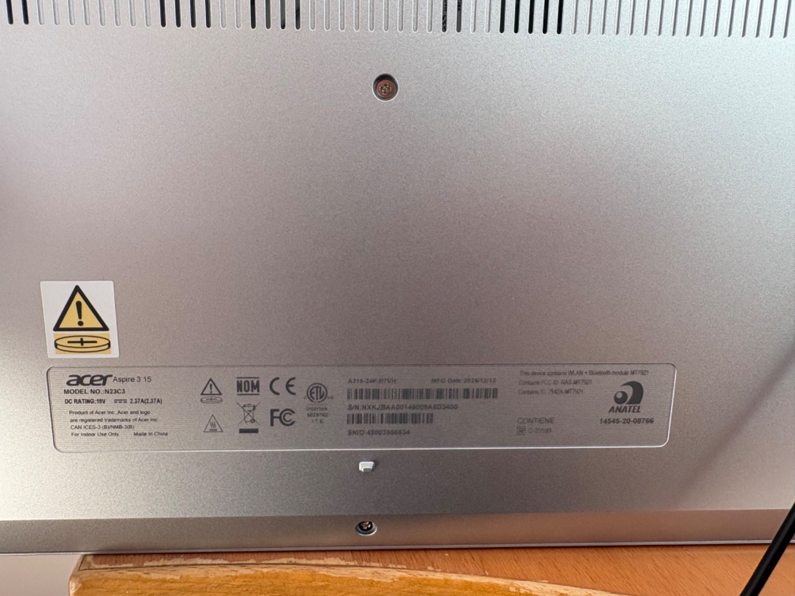 Acer Aspire 3 15 N23C3 15.6 2.8GHz 8GB RAM AMD RADEON w/ Charger