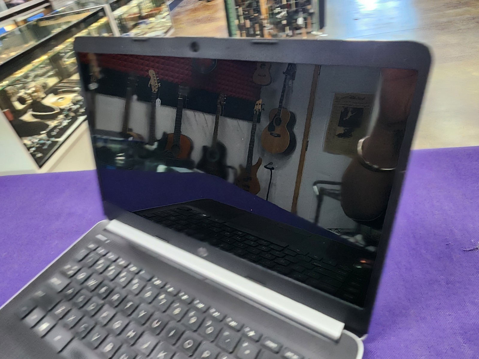 HP Laptop Model 14-dk0028wm Tested! Good Condition! BAD BATTERY! WON’T CHARGE