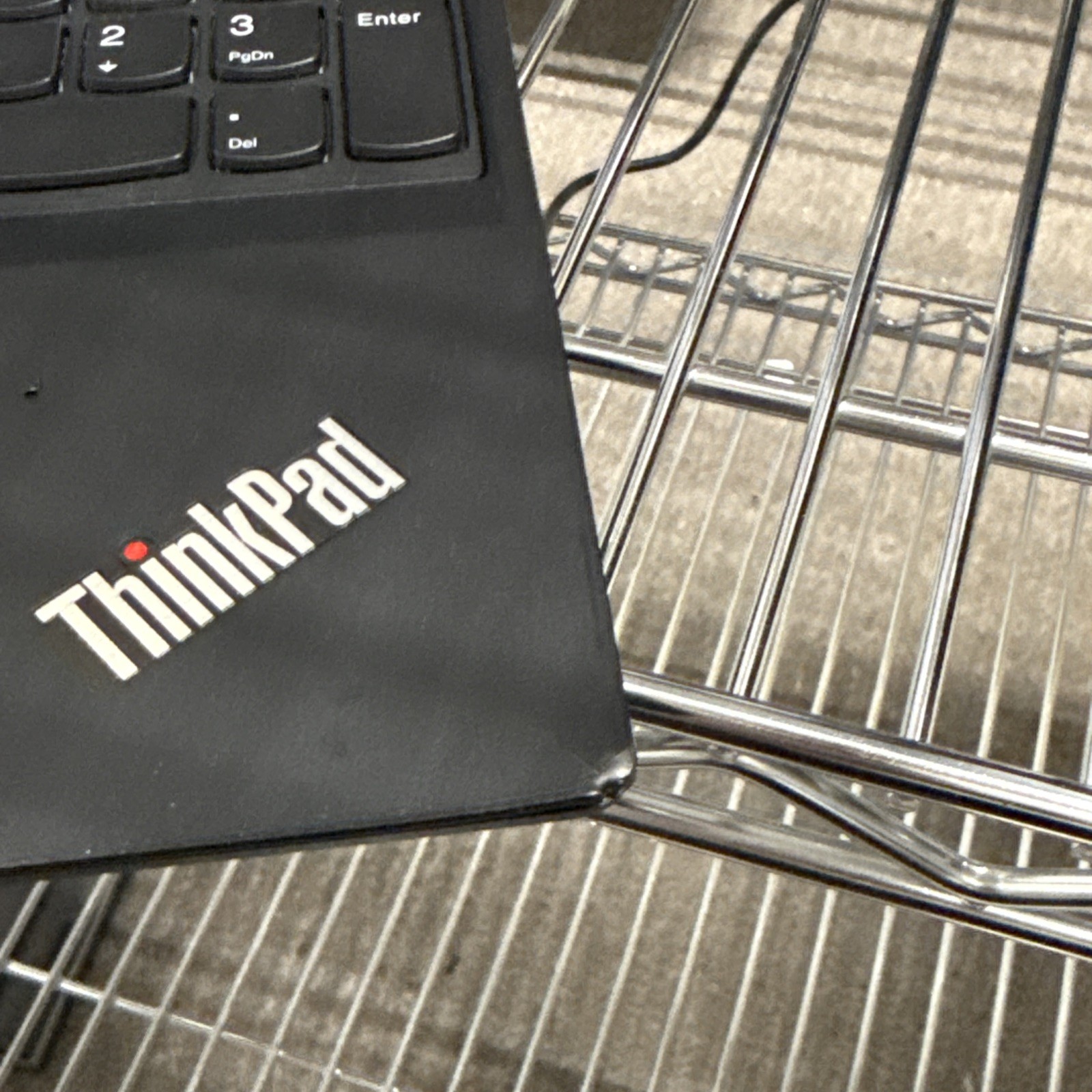 Lenovo ThinkPad P15v Gen 1 i7-10850H 2.7GHz 32GB DDR4 NO SSD P620 Laptop – READ