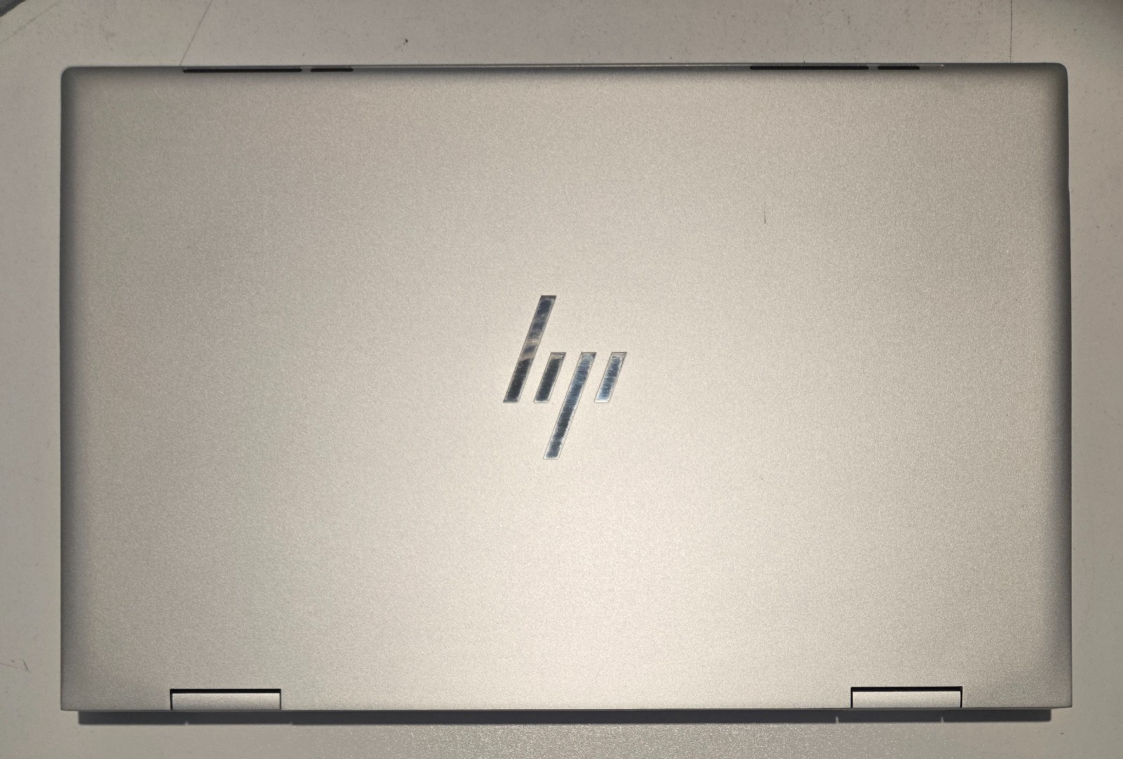 HP Envy x360 15-EW0013DX 15.6″ i5-1235u 1.3GHz 8GB RAM 256GB SSD