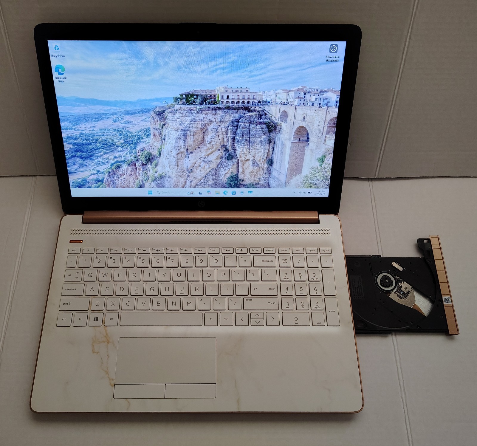 HP 15.6″ Touch Laptop with DVD-RW RYZEN 5 3500U 240GB SSD 12GB RAM Win 11 Copper