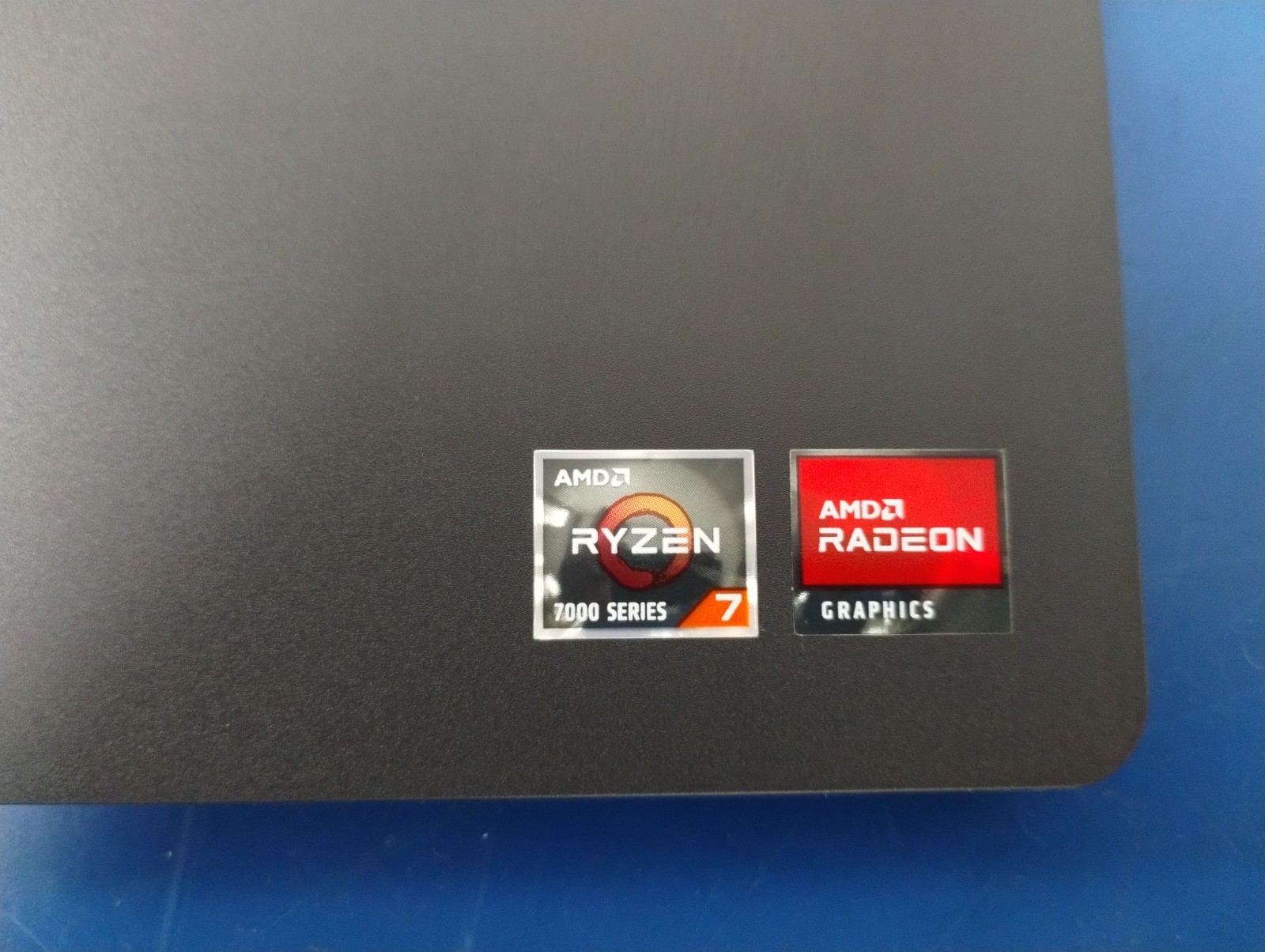 DELL 16 DC16250 MRYT3, AMD Ryzen 7 7730U, 2.00 GHz, 16 GB RAM, 512 GB NVMe SSD