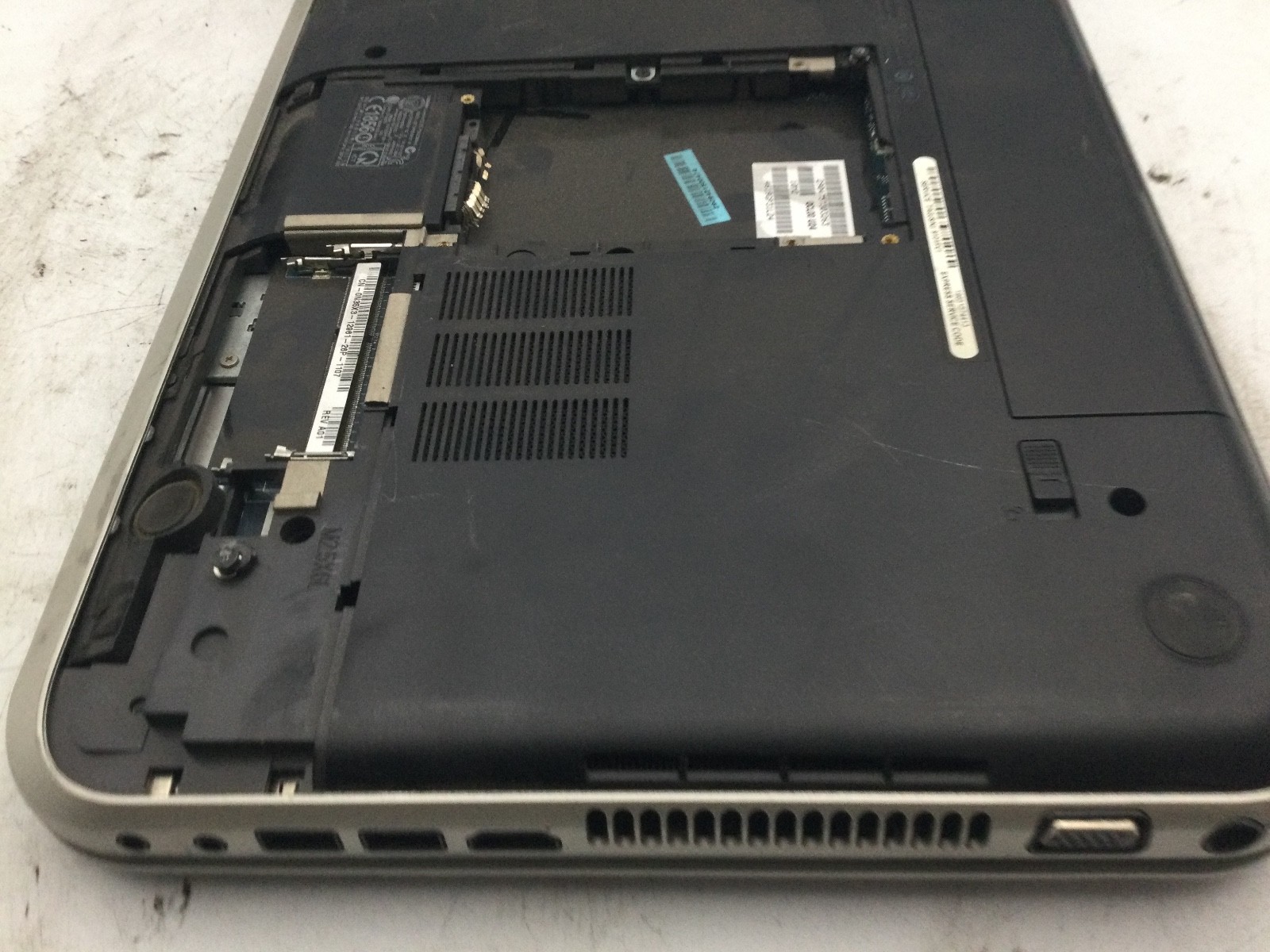 Dell Inspiron 5520 – FOR PARTS-15″- Intel Core i5 3rd Gen -DOES NOT POWER ON-BB