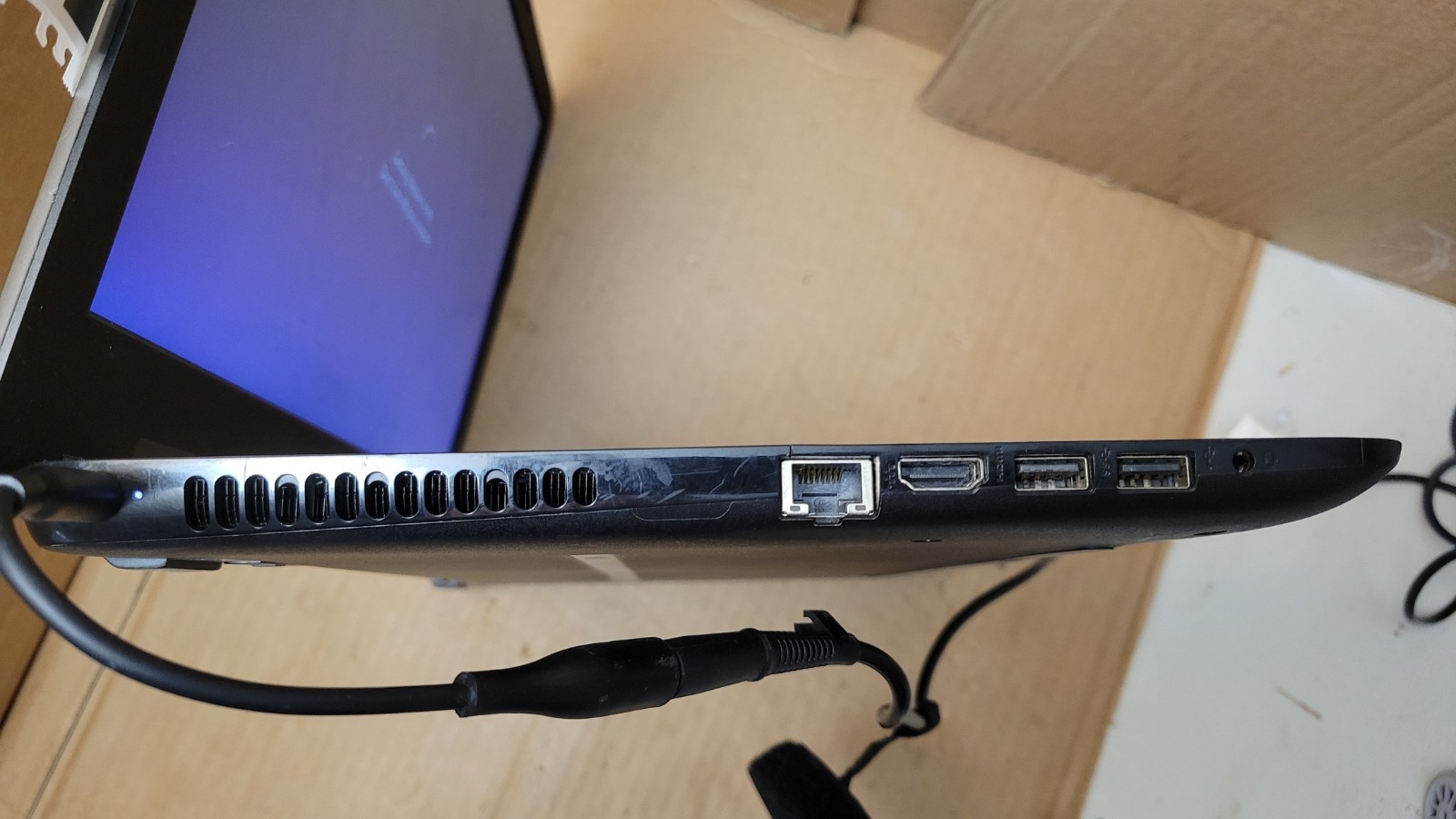 HP Pavilion 15-AY041WM 15.6″ | i3 6100U 2.3GHz | 8GB RAM | 1TB HDD | Win 10