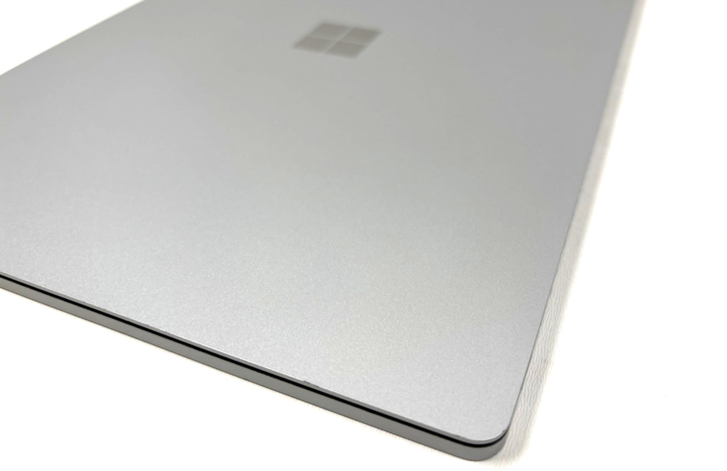 Microsoft Surface Book 2 1832 i5-7300U RAM 8GB 256GB 13.5″ Tablet Grade A