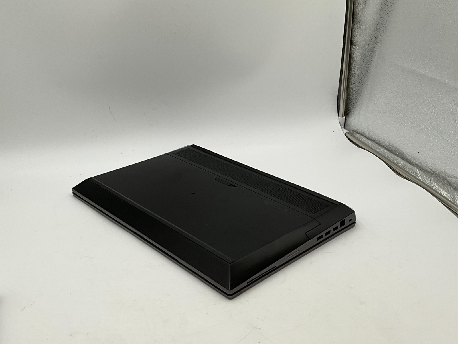 HP ZBook 17 G5 5JQ94US i7-8850H 2.60g 32GB 1tb/512 Win11 laptop 5CD9165YXT