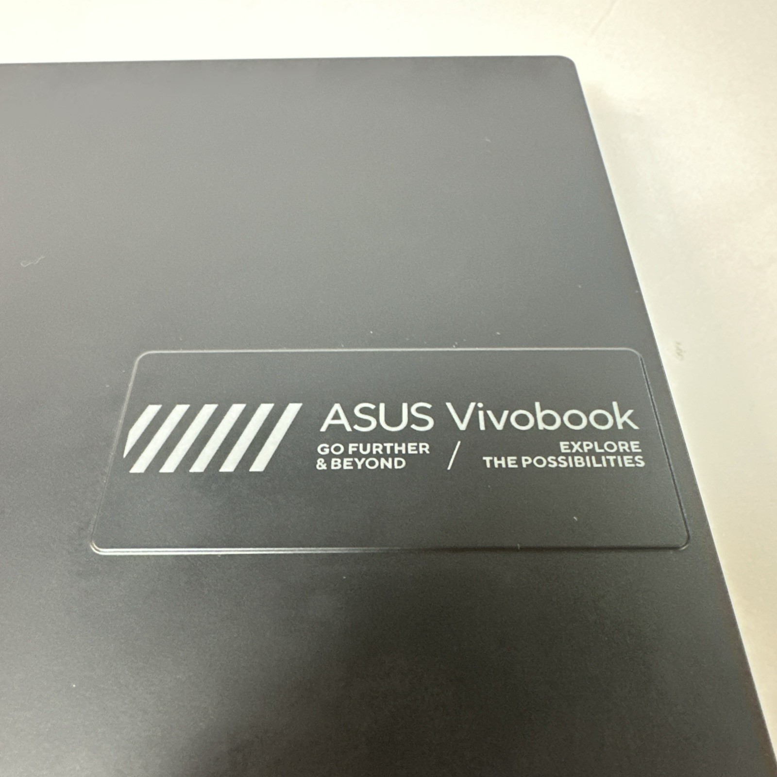 ASUS Vivobook Go 15.6” FHD Slim Laptop, AMD Ryzen 3 7320U 8GB Ram 128GB SSD WIN