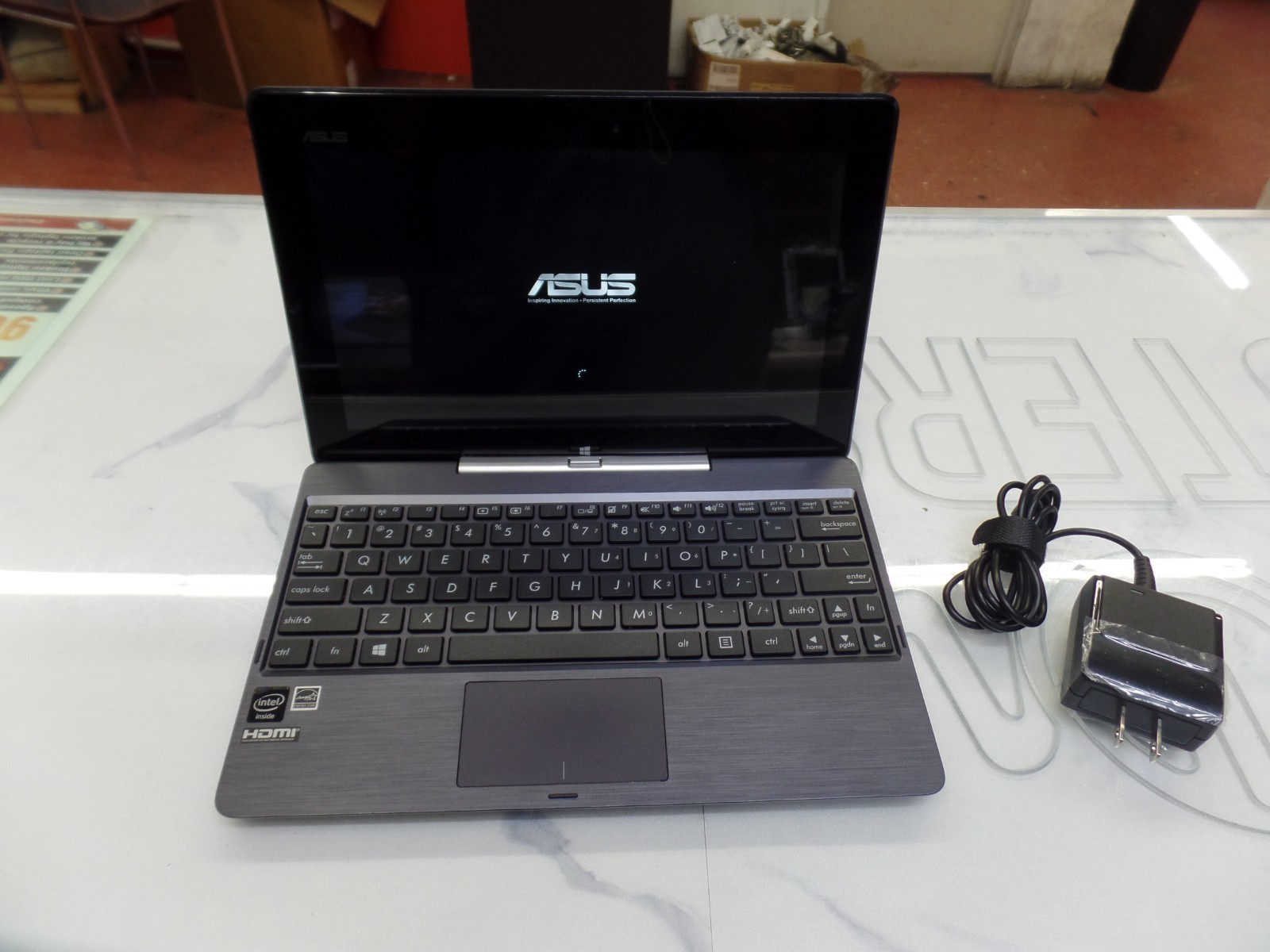 ASUS Transformer Book T100TA-B1-GR 1.33Ghz Z3775 2GB 32GB eMMC Touch 10.1″ MINT
