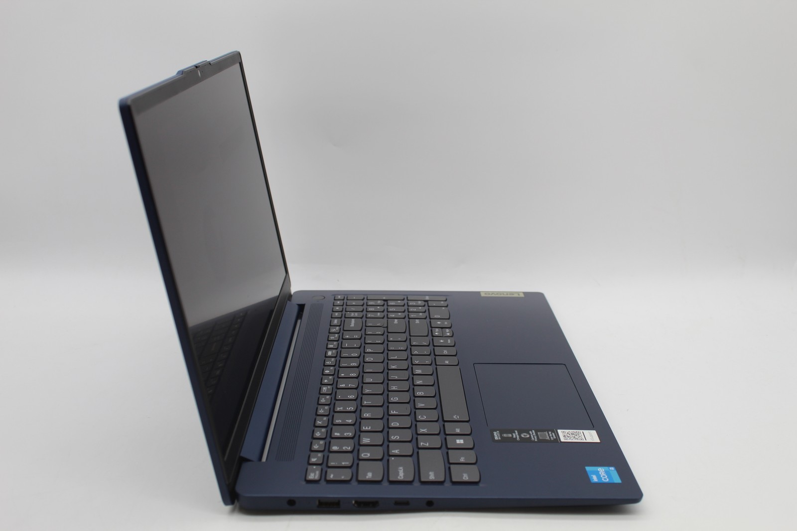 Lenovo IdeaPad Slim 3 15IRU8 Core i3-1315U 1.2GHz 8GB 256GB SSD PC1795873