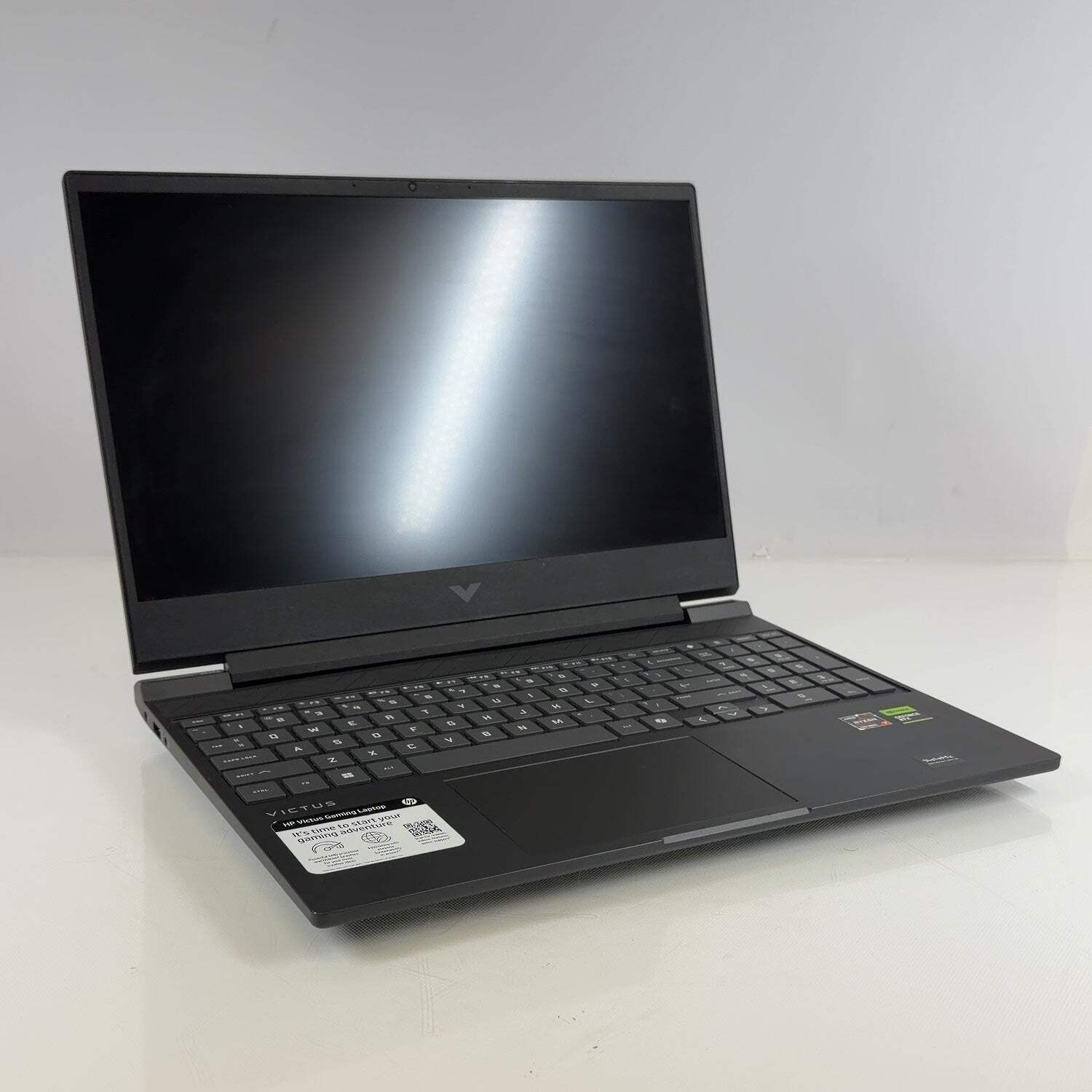 HP Victus 15-fb3093dx 15.6″ Ryzen 7 7445HS 3.20GHz 16GB 512GB GeForce RTX 4050