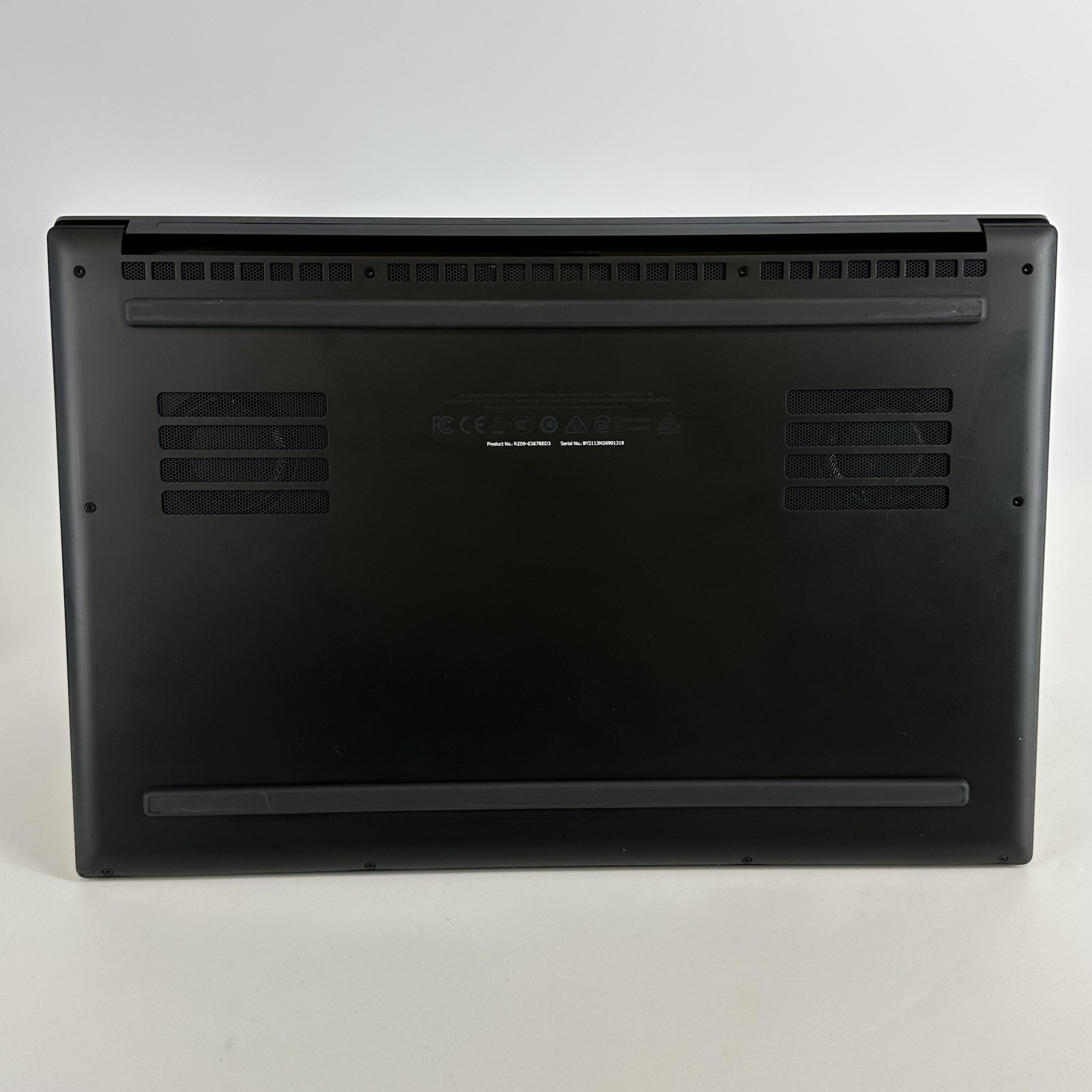 Razer Blade 15 Advanced 2K i7-10875H 2.30GHz 32GB 1TB/1TB RTX 3070 Excellent