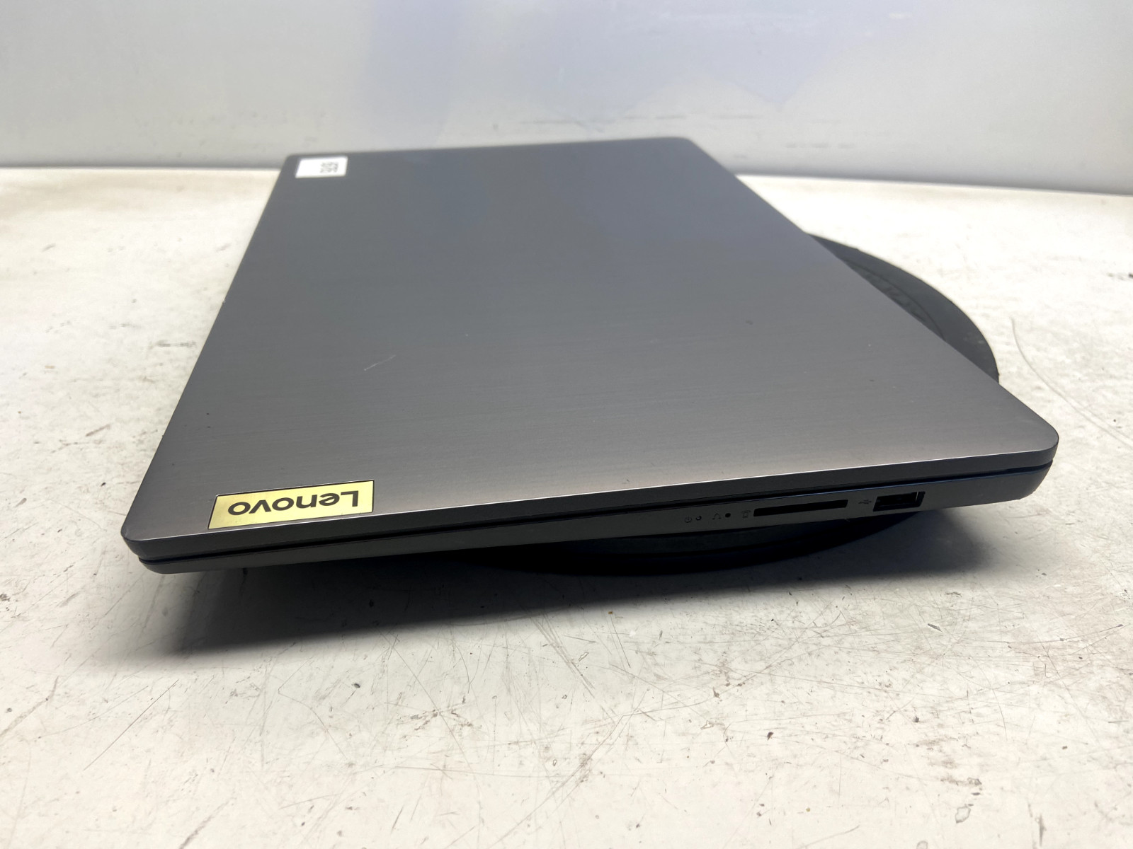 Lenovo IdeaPad 3 15iTL6 Intel Core i5-1135G7 4GB NO HDD READ
